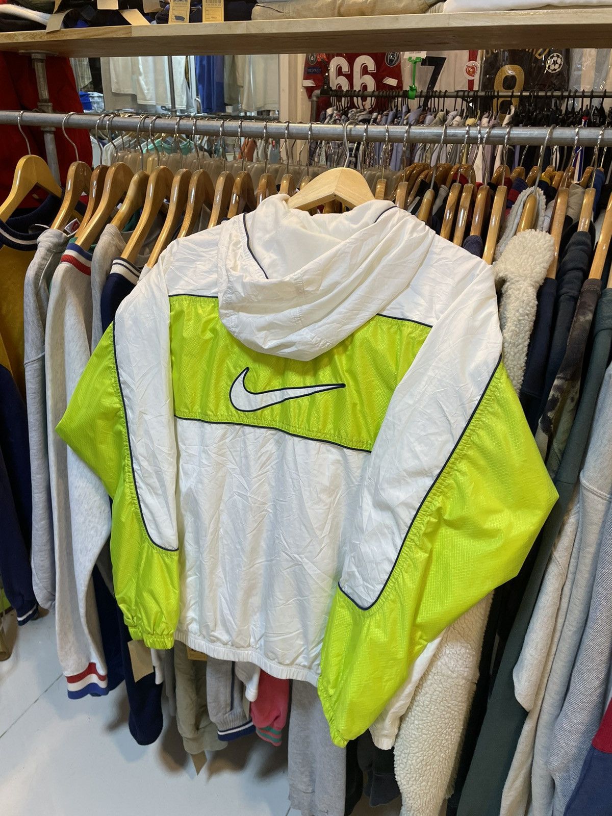 Nike Vintage Nike Spell Out Windbreaker Jacket Size US M / EU 48-50 / 2 - 3 Thumbnail