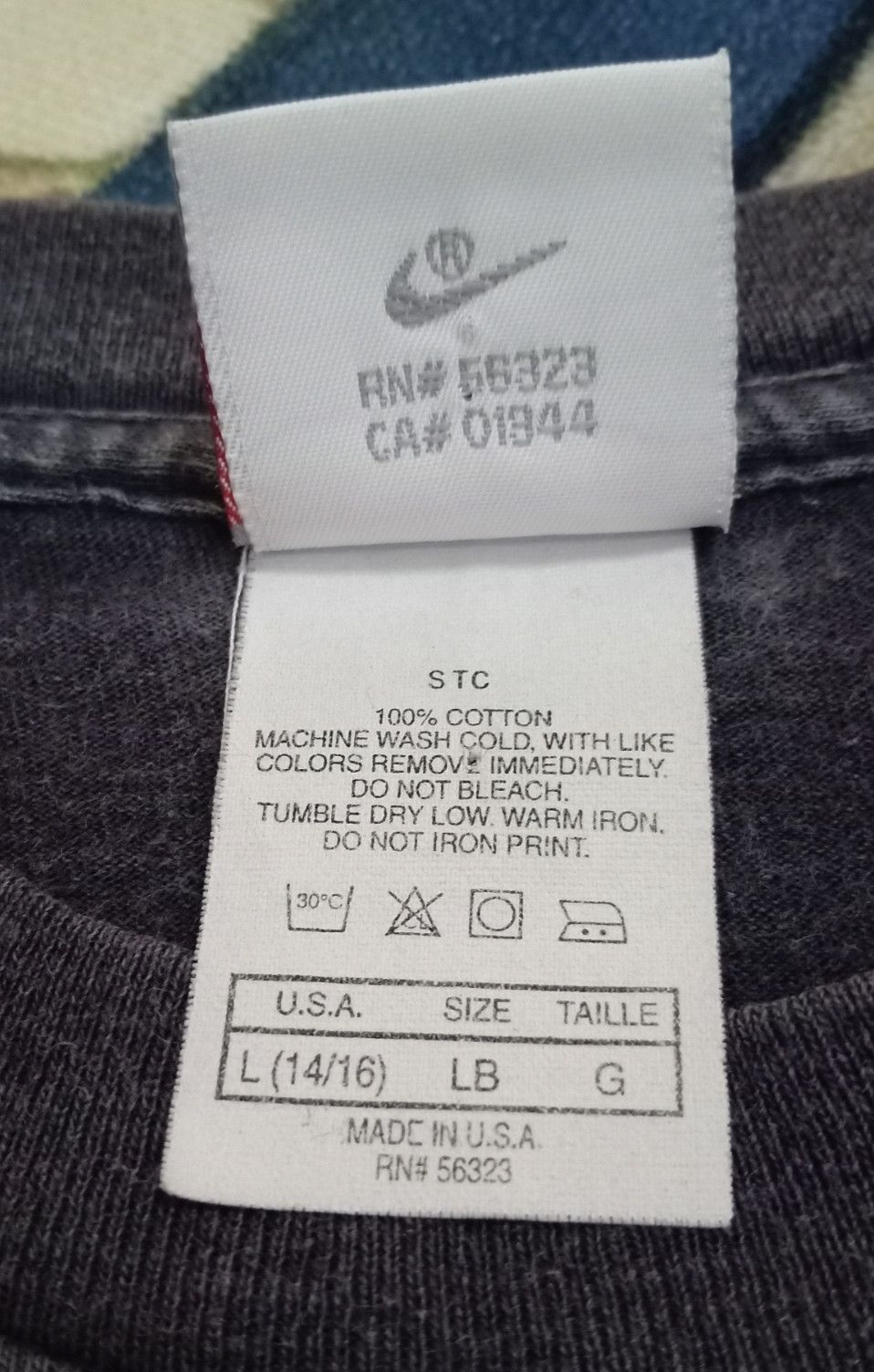 Jordan Brand × Nike × Vintage Vintage 90s NIKE Air Jordan Iconic Logo T-shirt Size US M / EU 48-50 / 2 - 9 Thumbnail