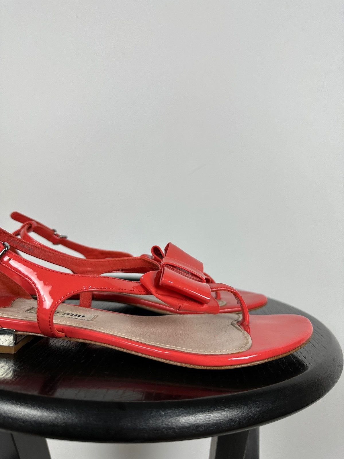 Miu Miu Miu Miu Pink Patent Leather Bow Flat Sandals Size US 6.5 / IT 36.5 - 15 Thumbnail