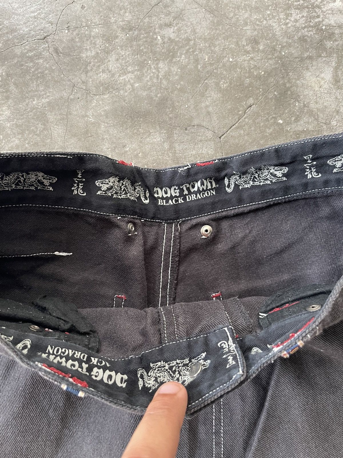 Dogtown Vintage Dogtown Black Dragon Jorts Cargo Size US 29 - 7 Thumbnail