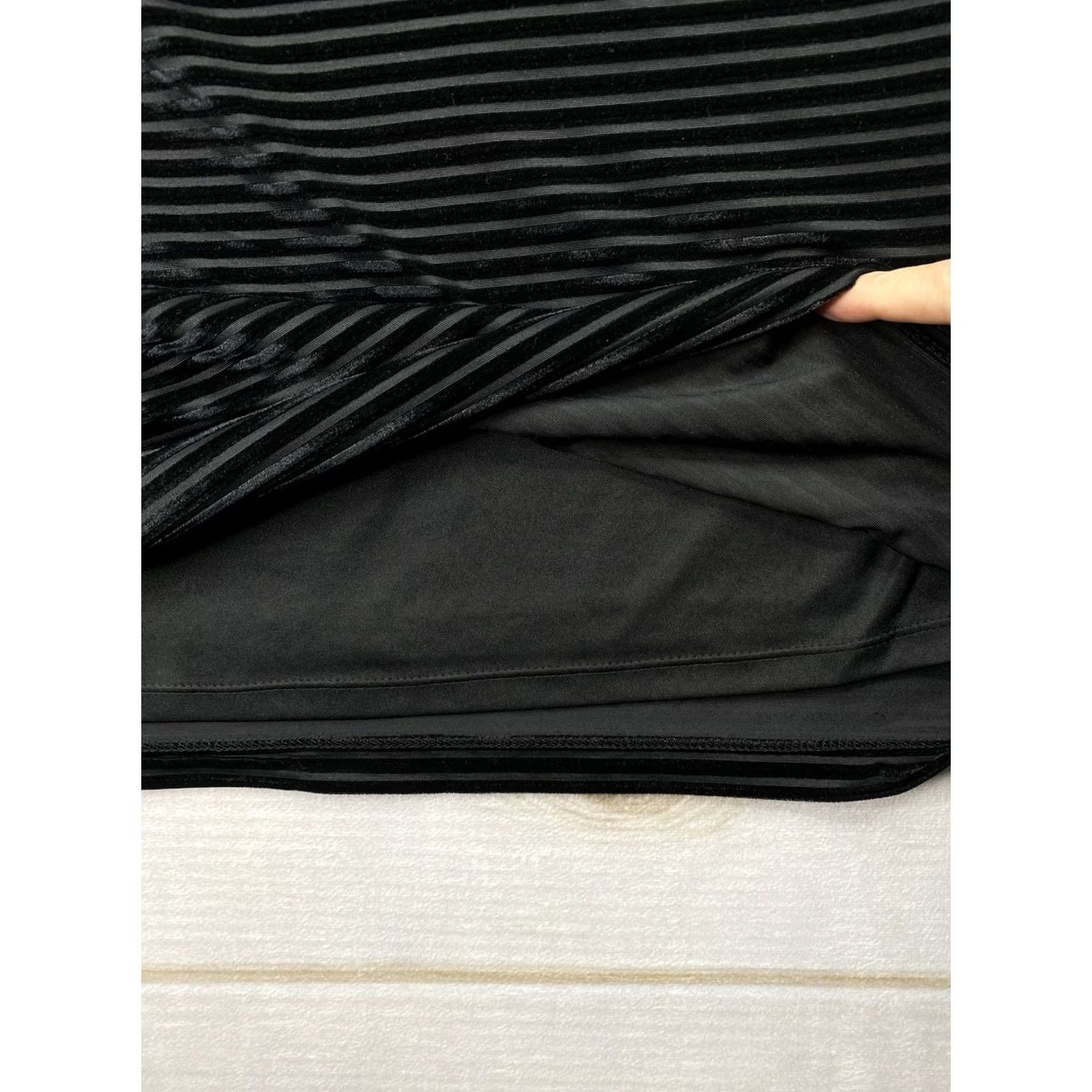 Chaps Chaps Black Velvet Burnout Cap Sleeve Pullover Dress Size 12 Women Classic Sheath Lined Knee Length Size XL / US 12-14 / IT 48-50 - 5 Thumbnail