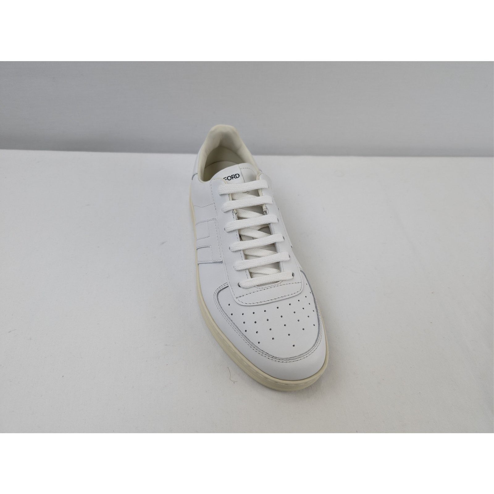 Tom Ford o1rshd1 Q:2 / Classic Radcliffe leather low-top sneaker Size US 10 / EU 43 - 3 Thumbnail