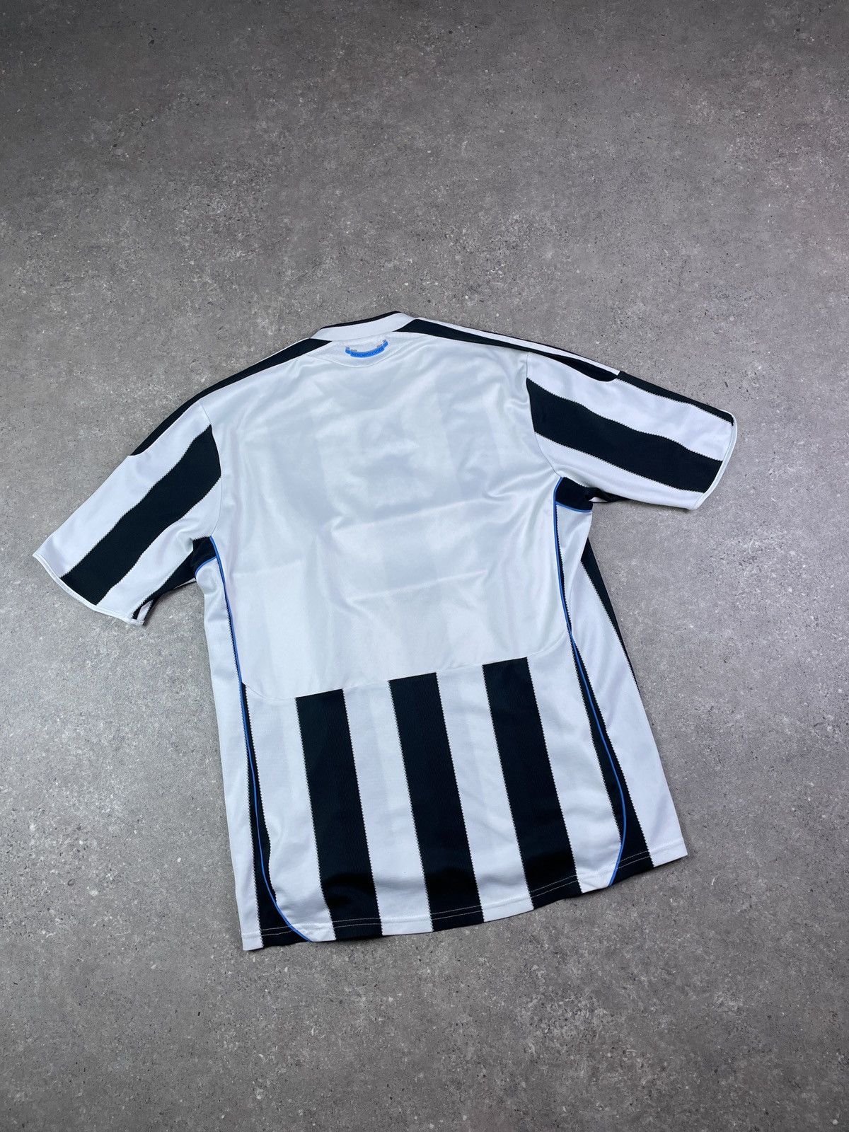 Vintage Rare Adidas Newcastle 2009/10 Soccer Jersey football shirt Size US M / EU 48-50 / 2 - 3 Thumbnail