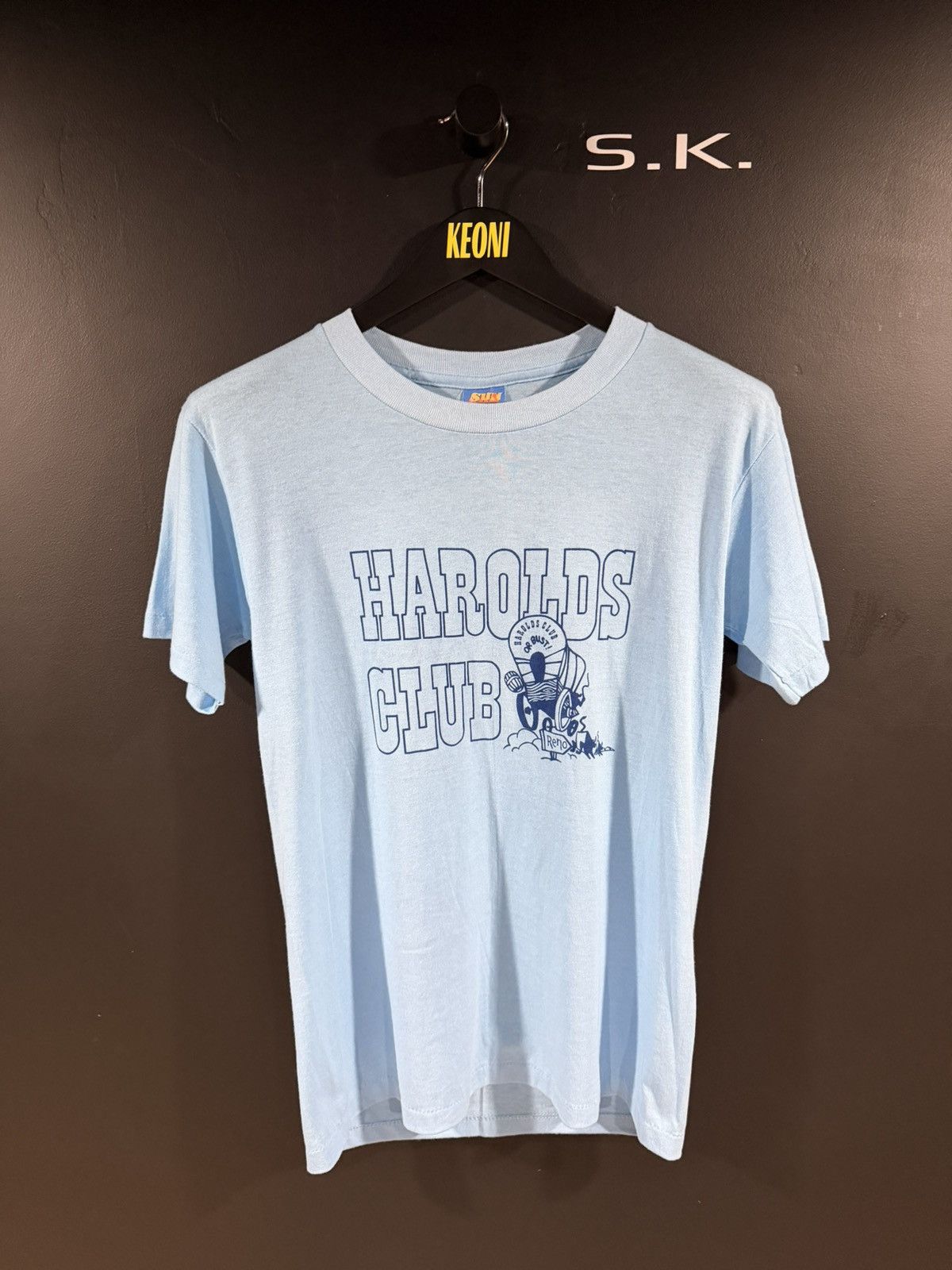 Vintage 1980s Vintage Harolds Club Casino Single Stitch Thin Tee M Size US M / EU 48-50 / 2 - 1 Thumbnail