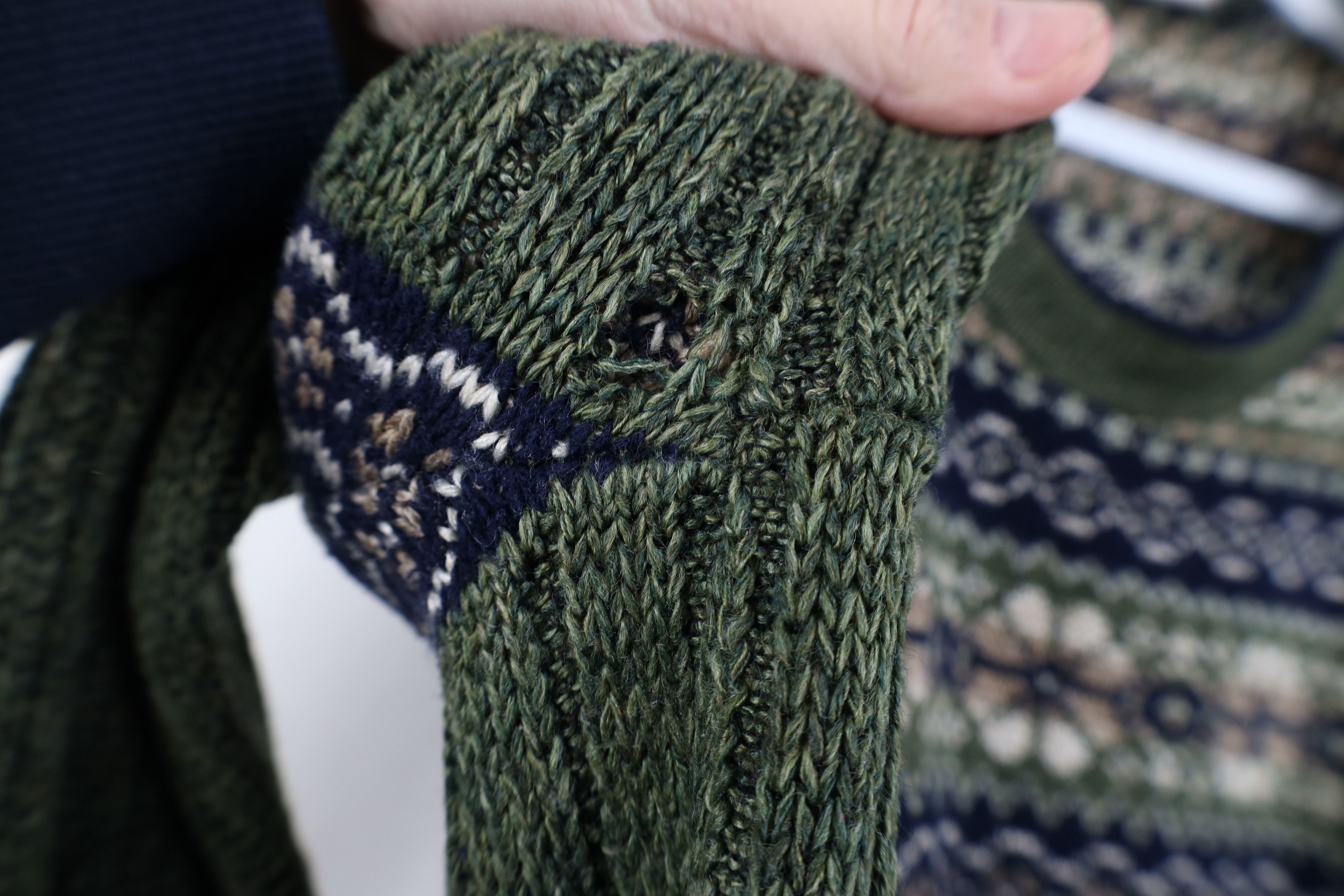 Vintage Vintage 90s Streetwear Distressed Fair Isle Knit Sweater USA Size XXL / US 16-18 / IT 52-54 - 7 Thumbnail