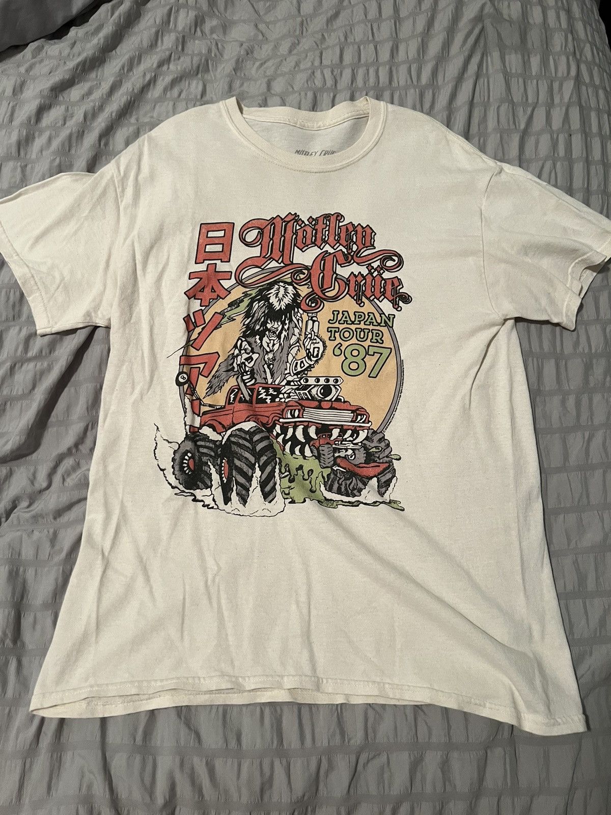 Band Tees Motley Crue Japan Tour Graphic Tee Size Medium Size US M / EU 48-50 / 2 - 2 Thumbnail