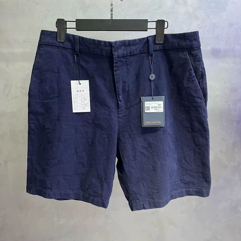 Louis Vuitton Louis Vuitton Blue Logo Casual Shorts - dmc Size US 34 / EU 50 - 1 Thumbnail