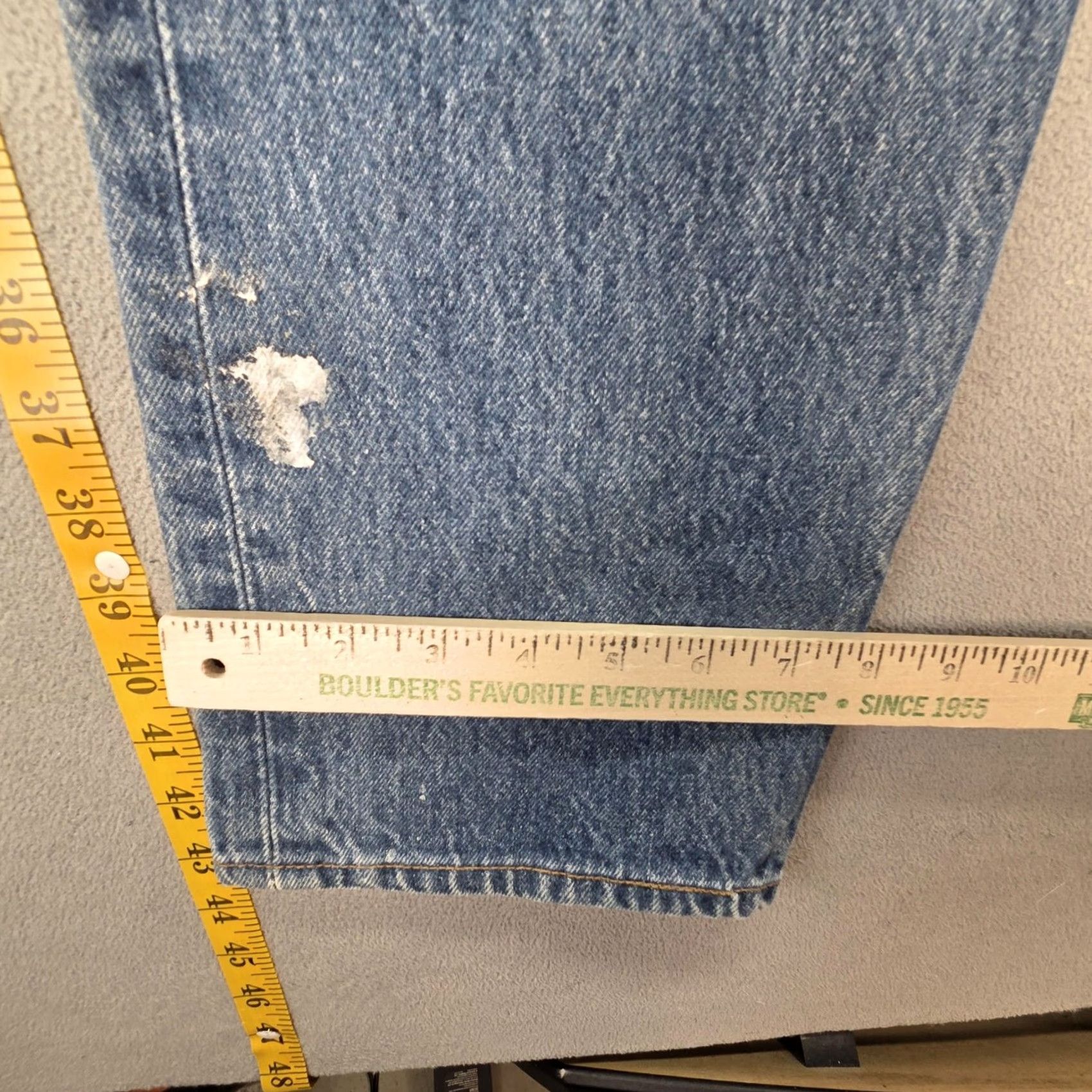 Levi's VINTAGE Levi's 501 Jeans Mens Blue Wash Straight Button Fly 30x33 USA 90s Fit Regular Mens Size US 30 / EU 46 - 5 Thumbnail