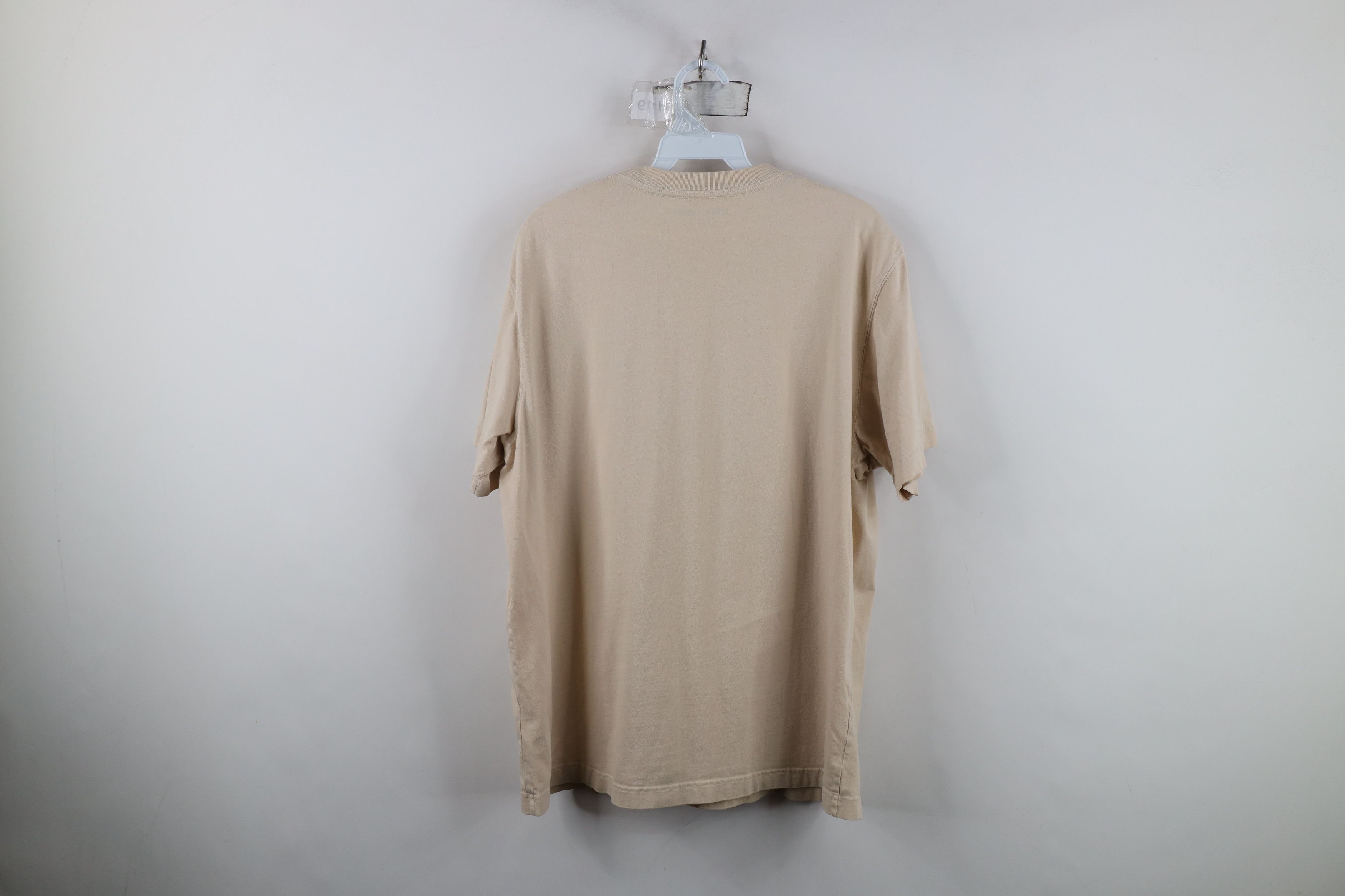 Eddie Bauer Vintage Y2K Eddie Bauer Stonewash Pocket T-Shirt Beige Size US L / EU 52-54 / 3 - 12 Thumbnail