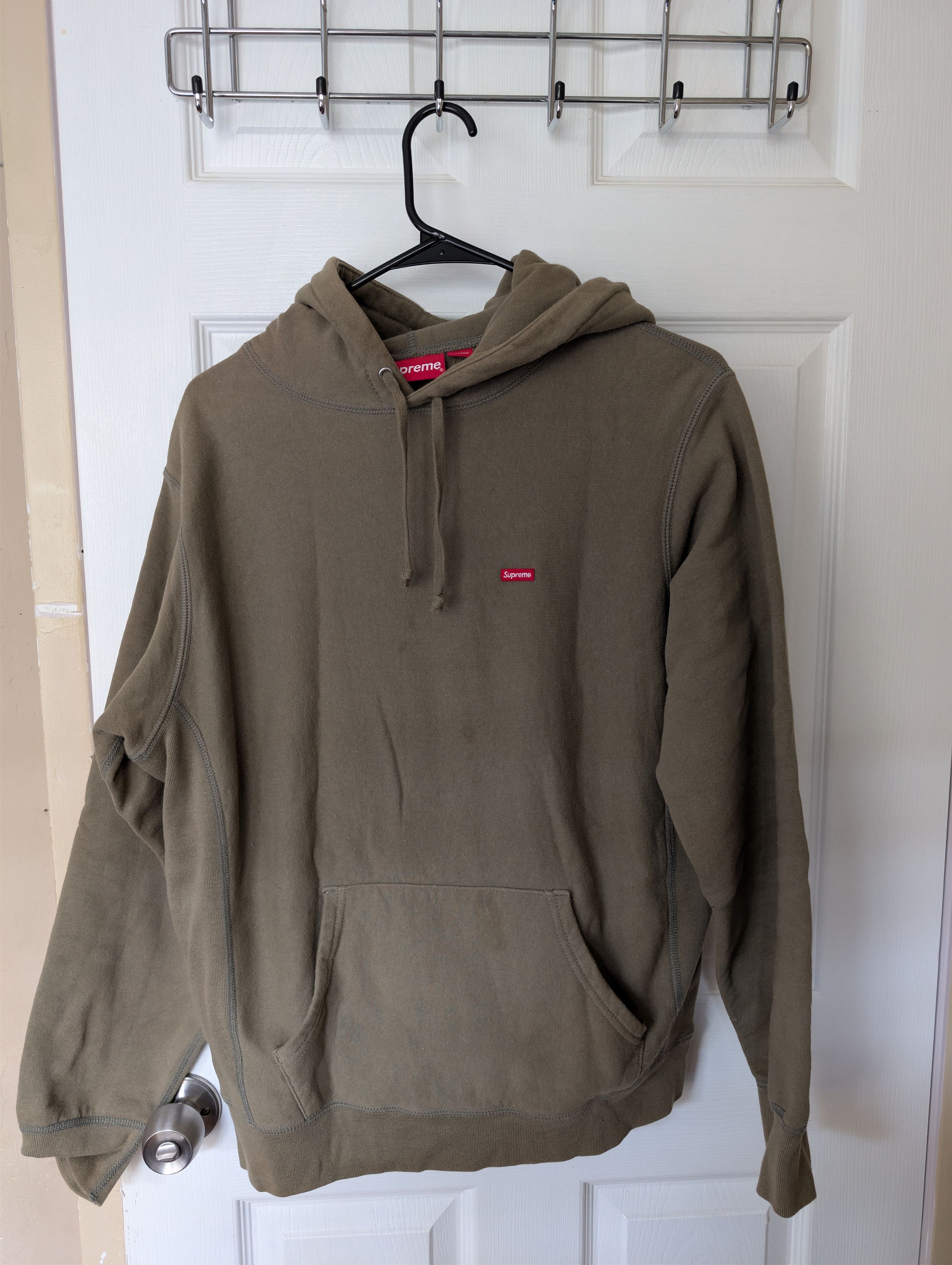 Supreme 2016 Supreme Olive Mini Small Box Logo Hoodie Size US S / EU 44-46 / 1 - 1 Thumbnail