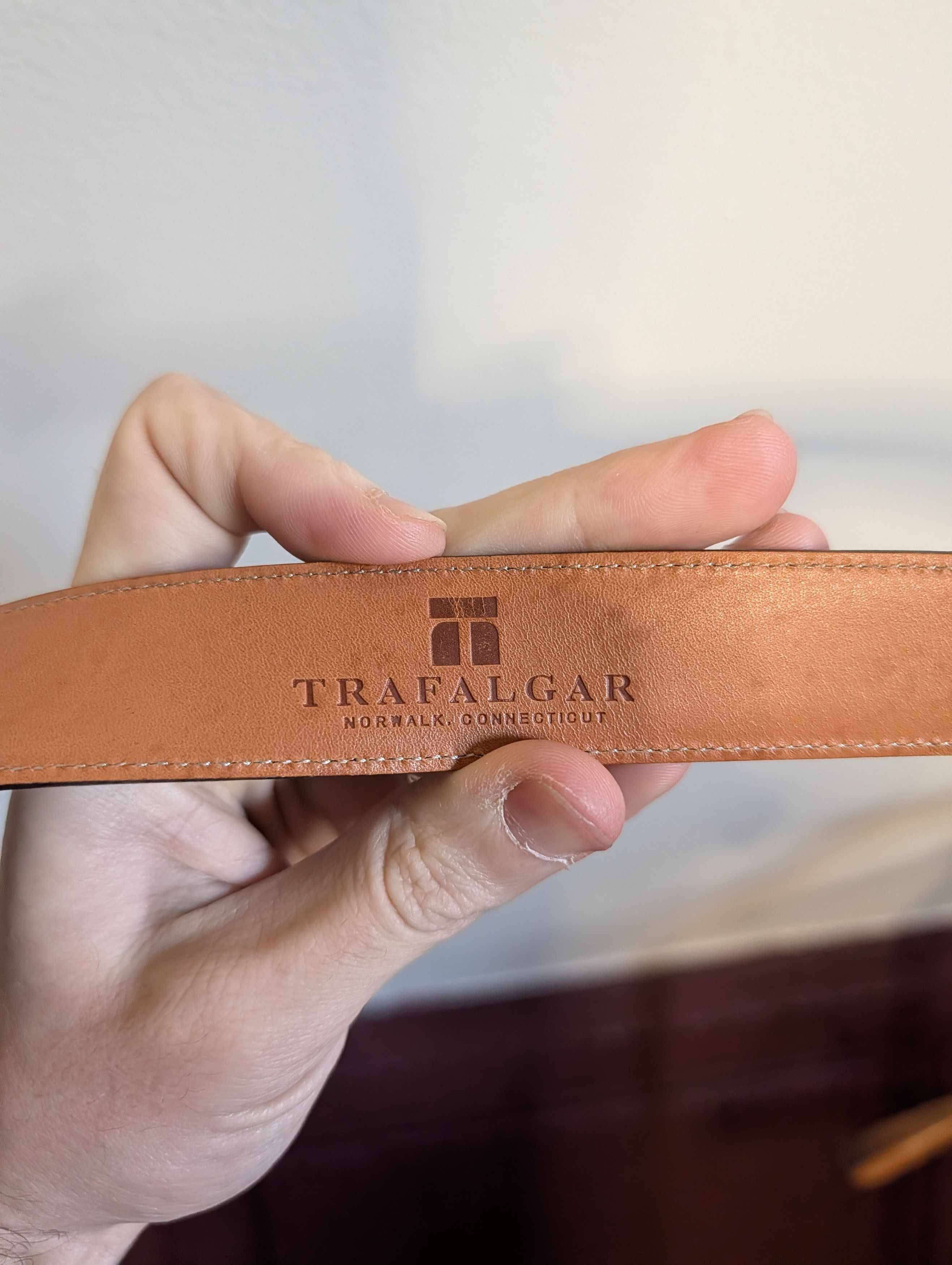 Trafalgar MiUSA brown hand polished cortina leather gold buckle belt Size 40 - 8 Thumbnail