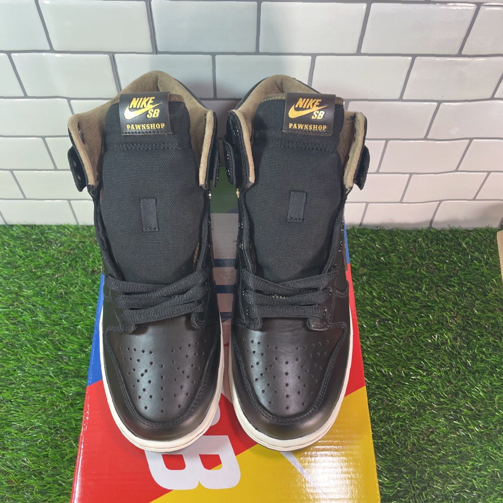 Nike Nike SB Dunk High Men’s 8.5 Pawnshop FJ0445-001 Sneakers Black Gold Mens Shoes New High Top Size US 8 / EU 41 - 3 Thumbnail