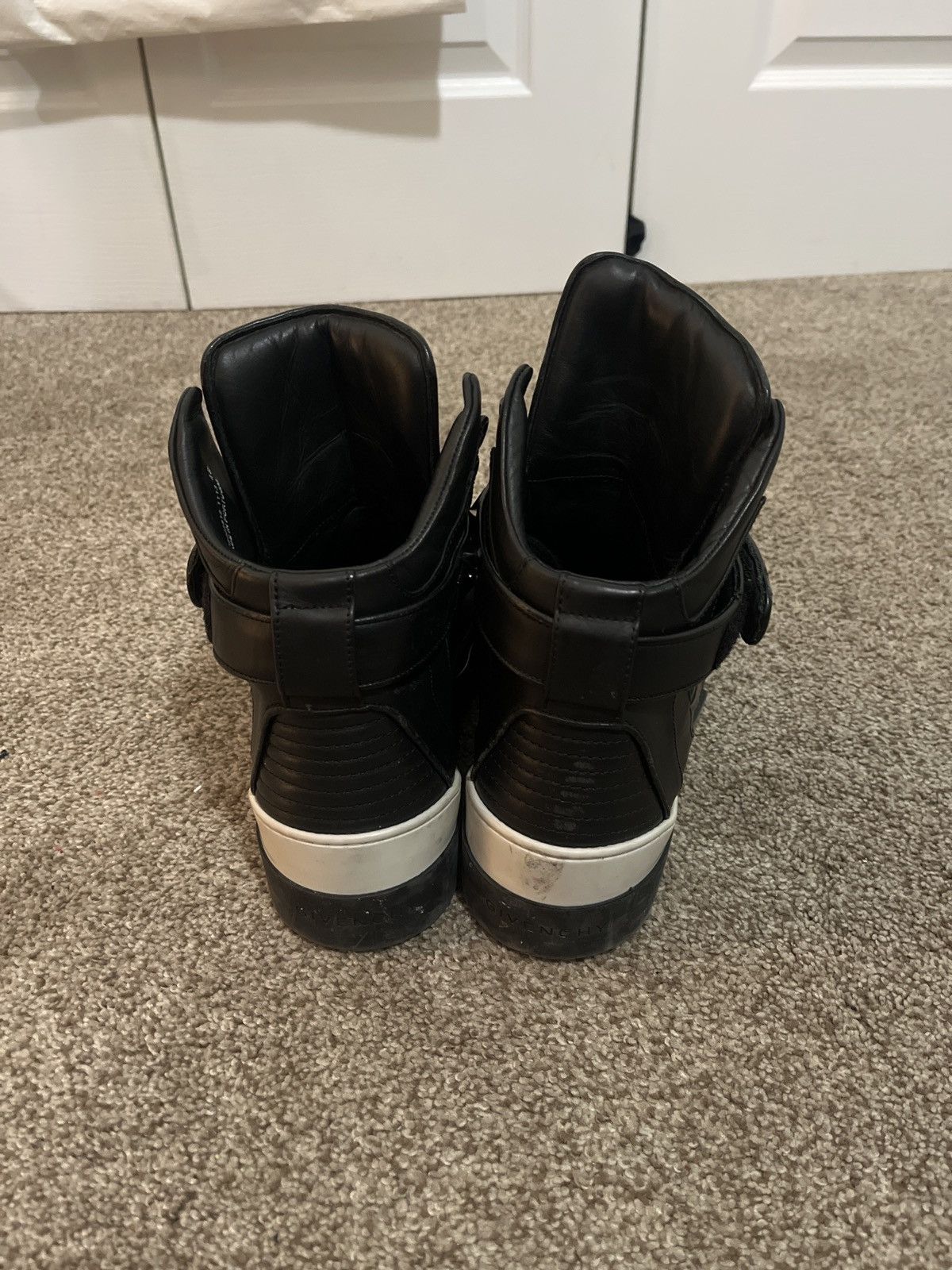 Givenchy Givenchy Star Tyson Hi Top Sneaker Size US 9 / EU 42 - 4 Thumbnail