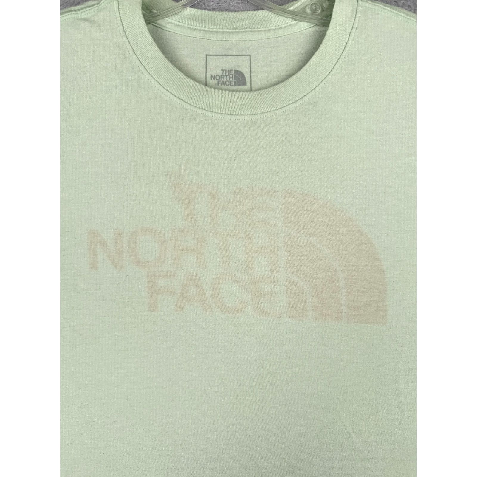 The North Face The North Face Shirt Women M Green Short Sleeve Crew Neck Poly Blend Read Size M / US 6-8 / IT 42-44 - 6 Thumbnail