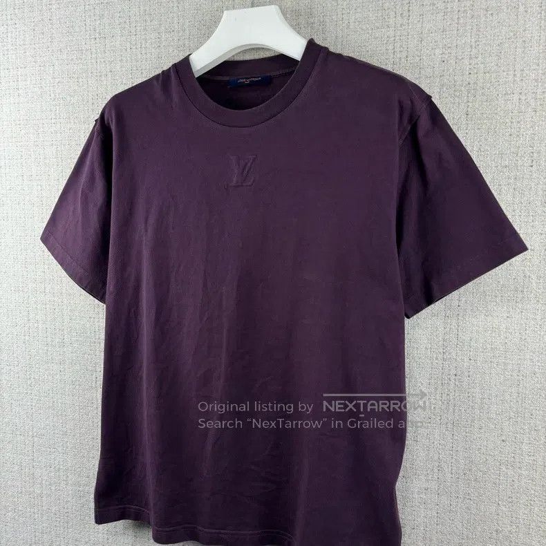 Louis Vuitton Louis Vuitton SS24 Solid Embossed Logo Short Sleeve Size US L / EU 52-54 / 3 - 3 Thumbnail