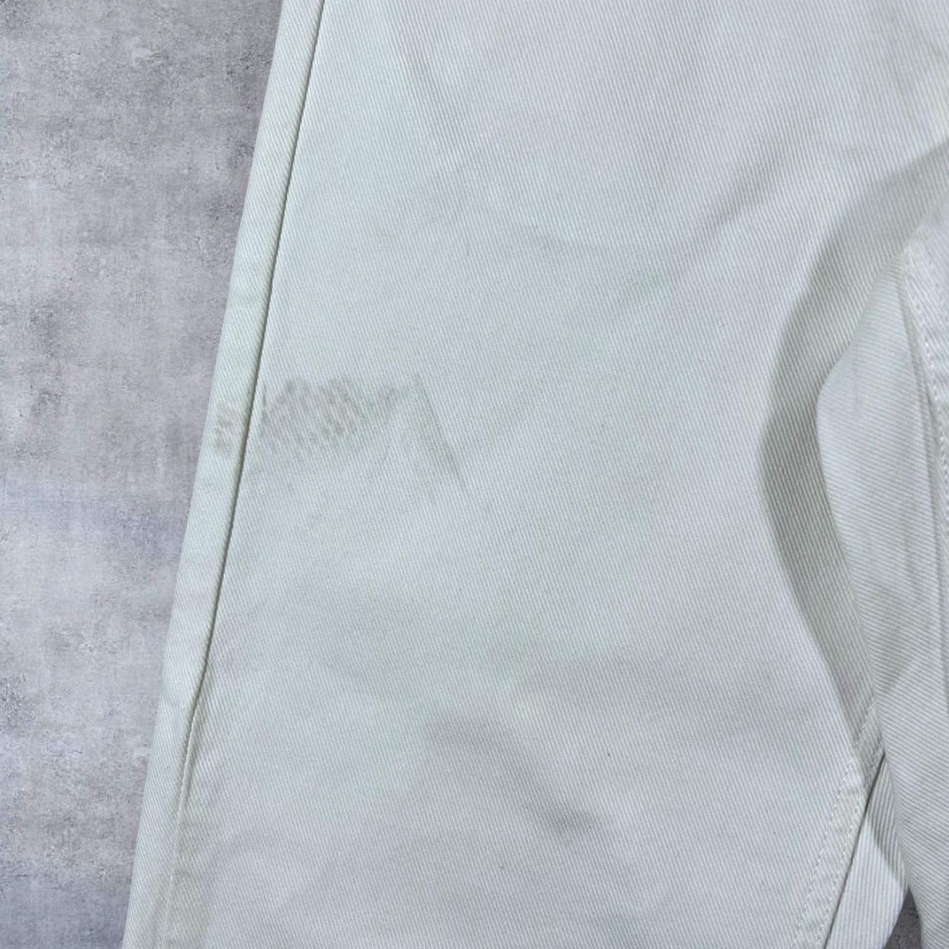 Carhartt Carhartt Newel Pant White Relaxed Tapered Regular Fit Denim Jeans 27" 30" Waist 31" Inside Leg 30" Leg Width 7" Rise 14.5" Mens Shirt Style: Jeans N/A Size US 27 - 6 Thumbnail