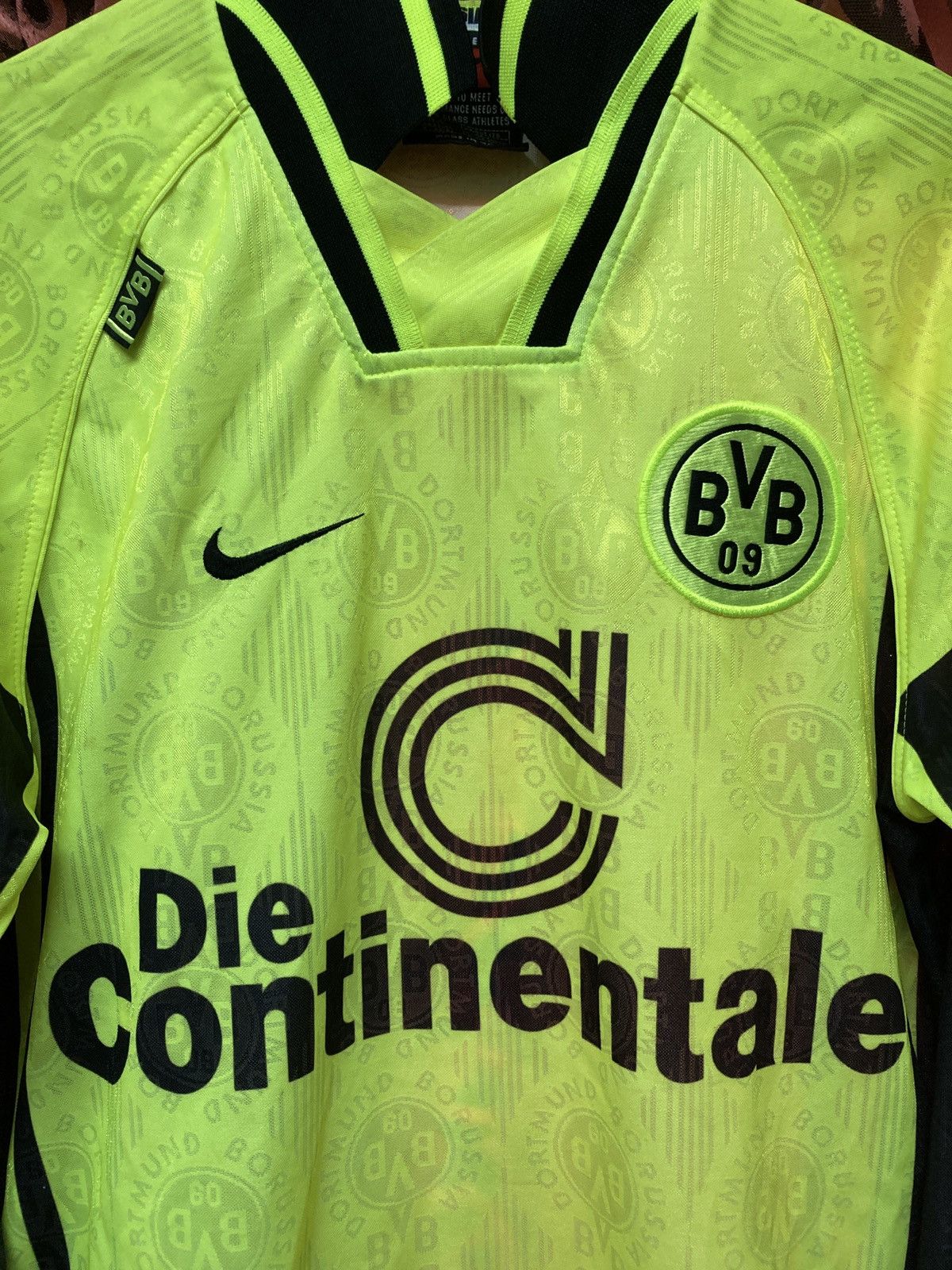 Nike BORRUSIA DORTMUND RARE 96 Nike Jersey long sleeve Size US M / EU 48-50 / 2 - 3 Thumbnail