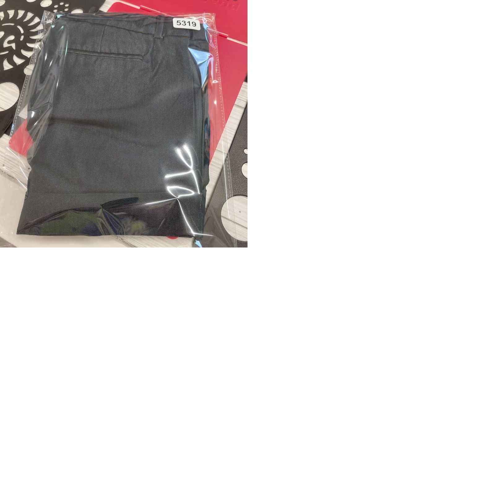 Mossimo Mossimo Shorts Women's 8 Charcoal Gray Cuffed Stretch Casual Nice Sl it? Size 30" / US 8 / IT 44 - 9 Thumbnail