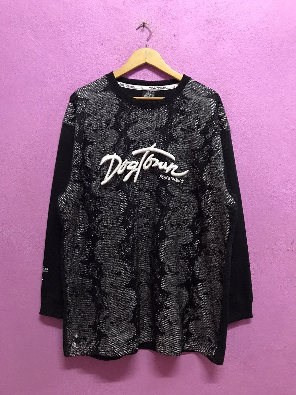 Dogtown Vintage 90's Dog Town Black Dragon Sweatshirts Size X Large Size US XL / EU 56 / 4 - 1 Thumbnail
