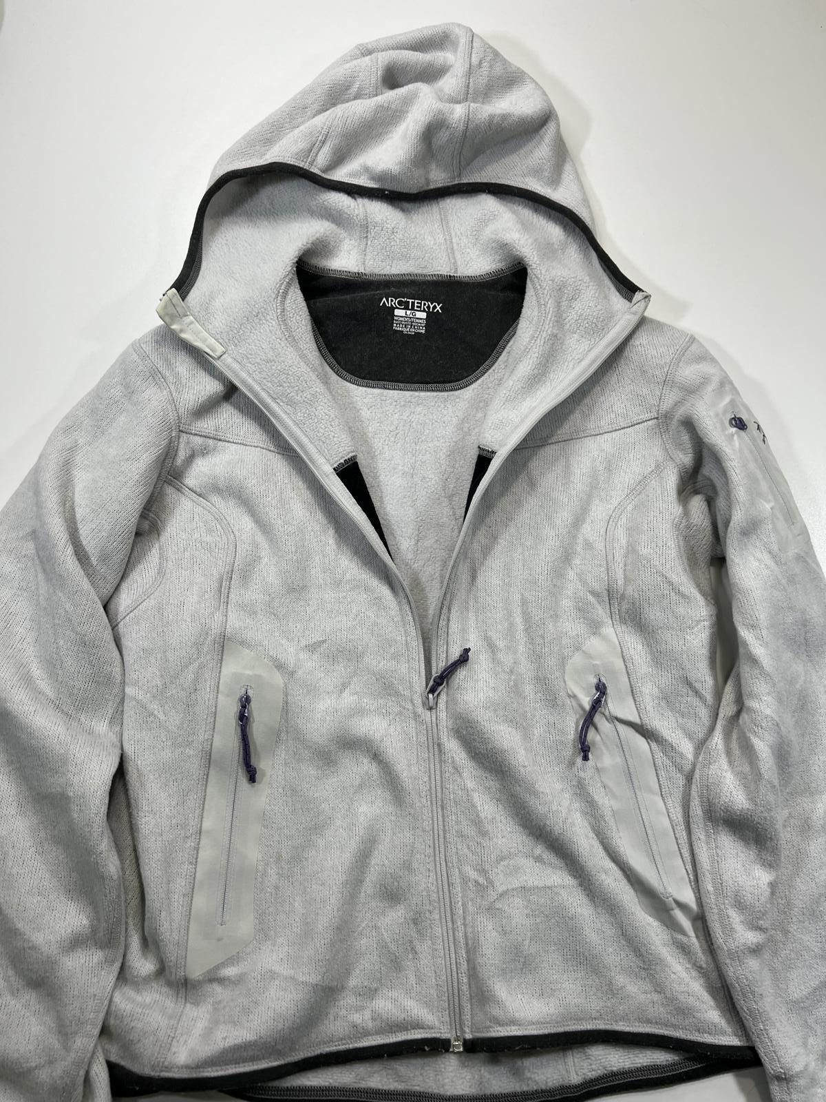Arc'teryx Arc'teryx Women's Lightweight Hooded Jacket L/G Size L / US 10 / IT 46 - 1 Thumbnail