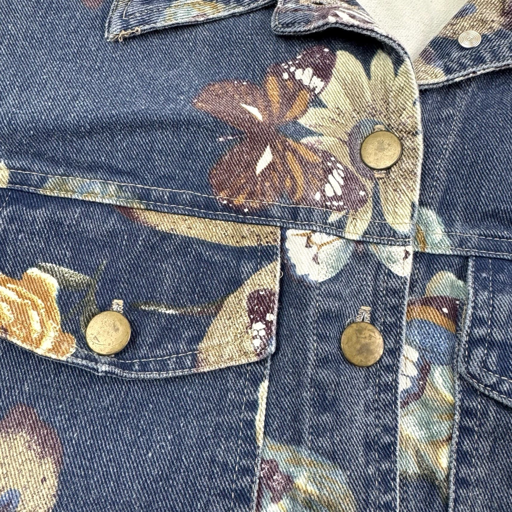 Vintage VINTAGE Venice Blues Denim Vest Womens M Floral 80s Bohemian Casual Denim Vest Womens M Blue Floral 80s Bohemian Mens? Size M / US 6-8 / IT 42-44 - 3 Thumbnail