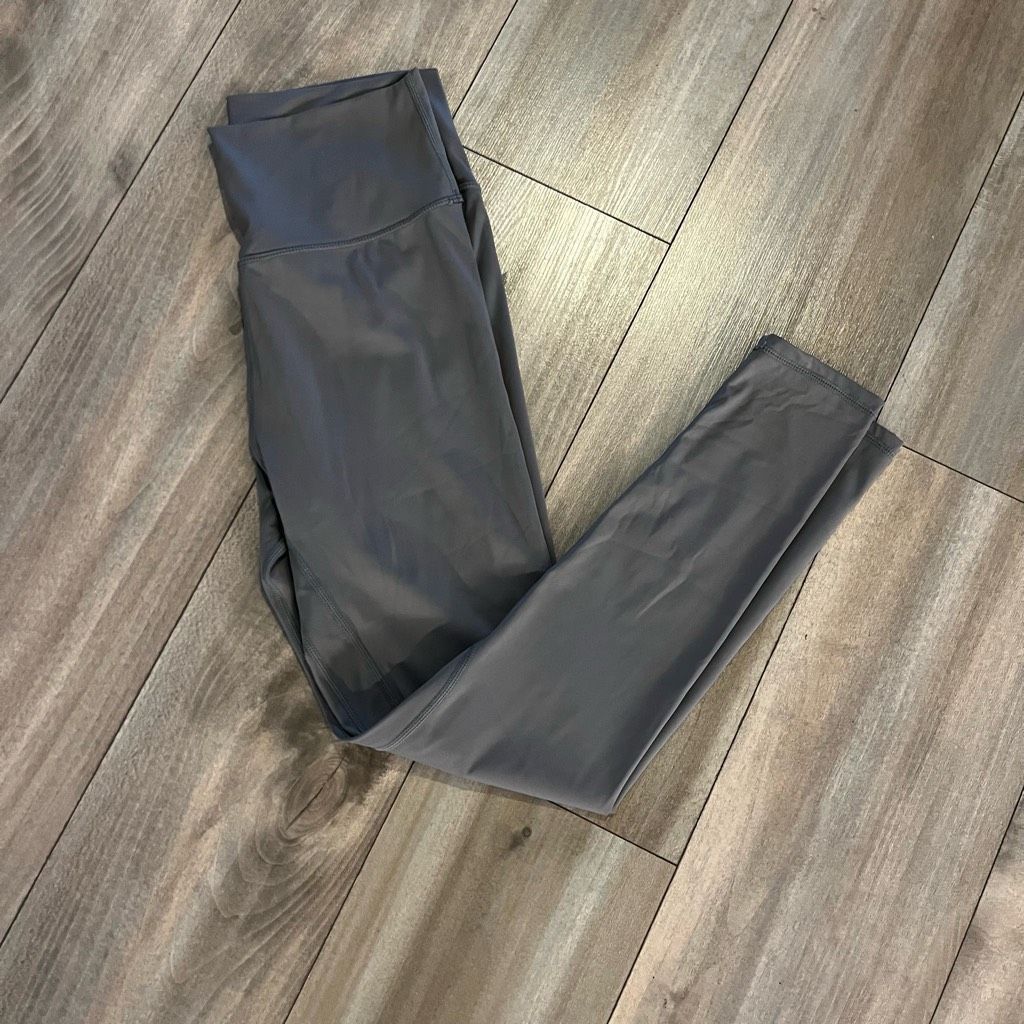 Lululemon Lululemon Grey Athletic Align Leggings Women 8 Size 28" / US 6 / IT 42 - 1 Thumbnail