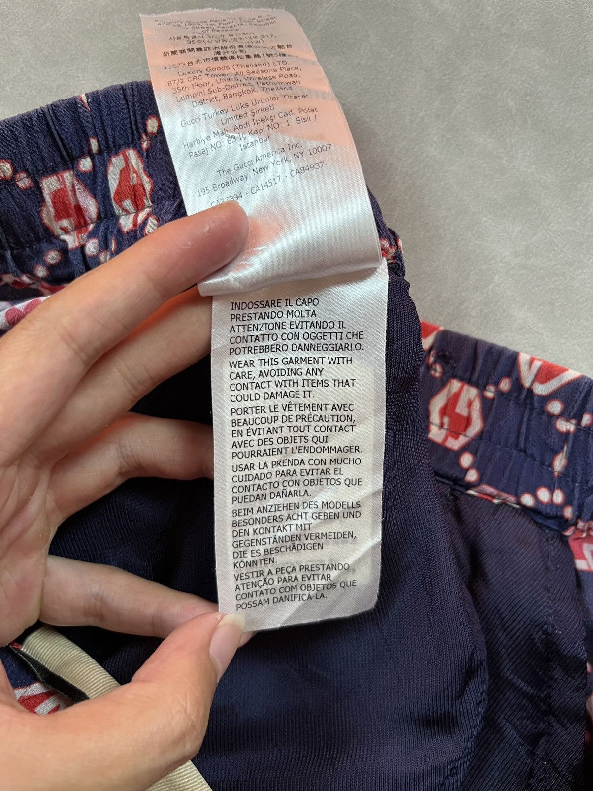 Gucci Gucci monogram nylon short pants Size US 31 - 15 Thumbnail