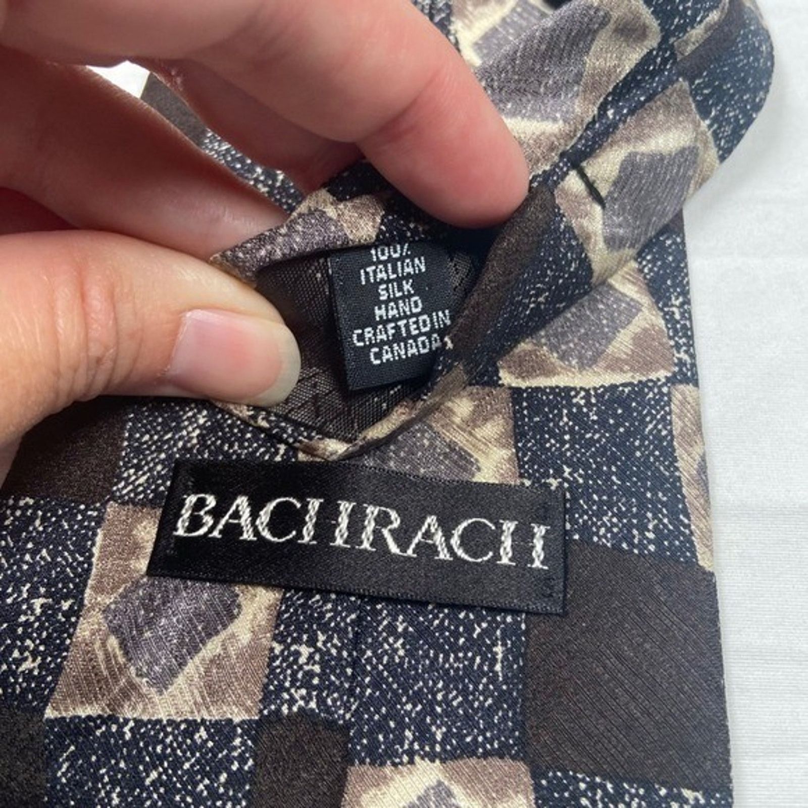 Bachrach Bachrach Italian Silk Necktie Hand Crafted Canada Patterned Size ONE SIZE - 2 Thumbnail