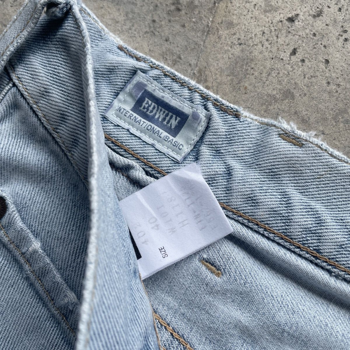 Edwin × Japanese Brand × Jean W39x30 Vintage Edwin LightWash Distressed Faded Jeans Pants Size US 39 - 7 Thumbnail