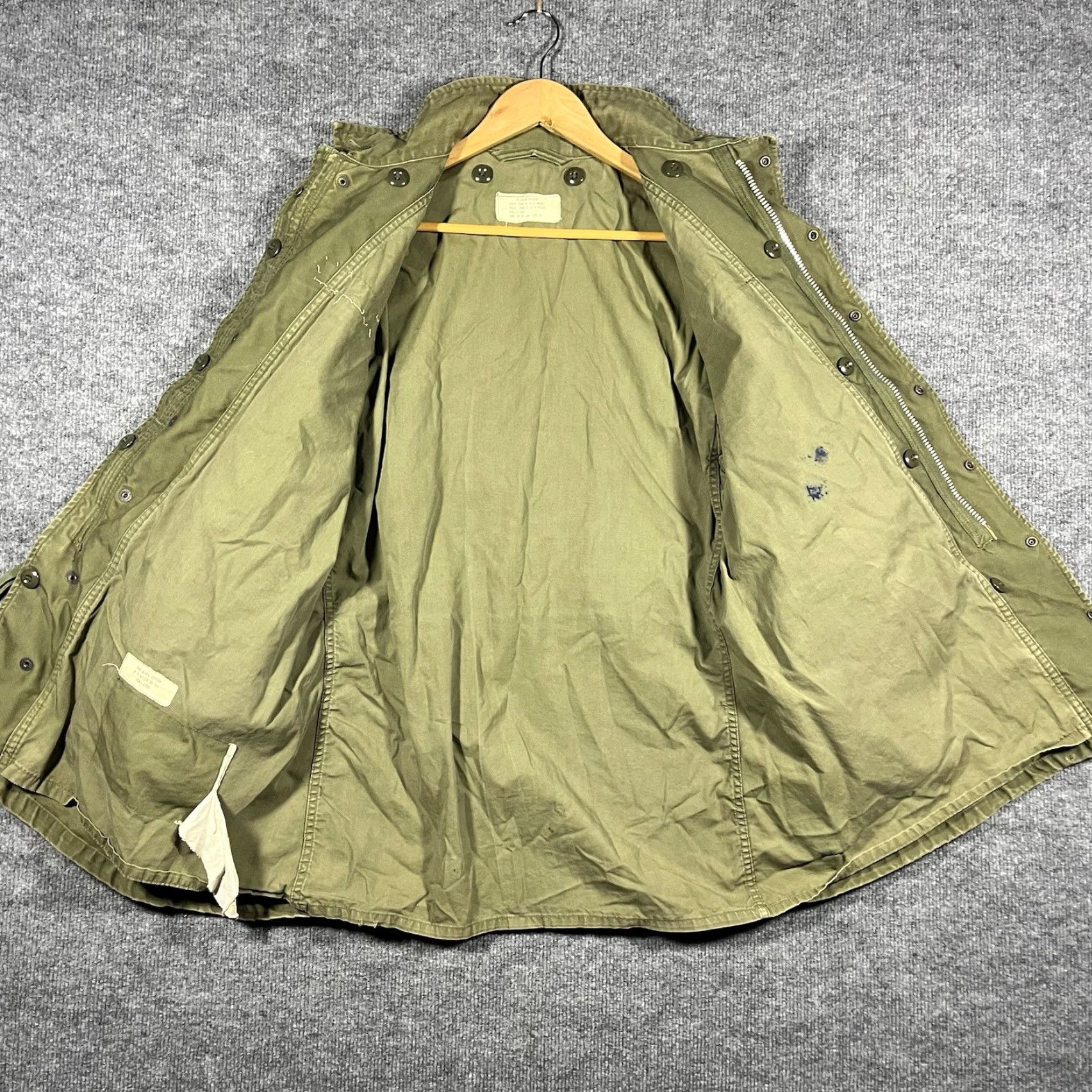 Vintage VINTAGE US Military M-65 Field Jacket Sateen OG-107 Army Coat Medium 1982 Green Size US M / EU 48-50 / 2 - 7 Thumbnail