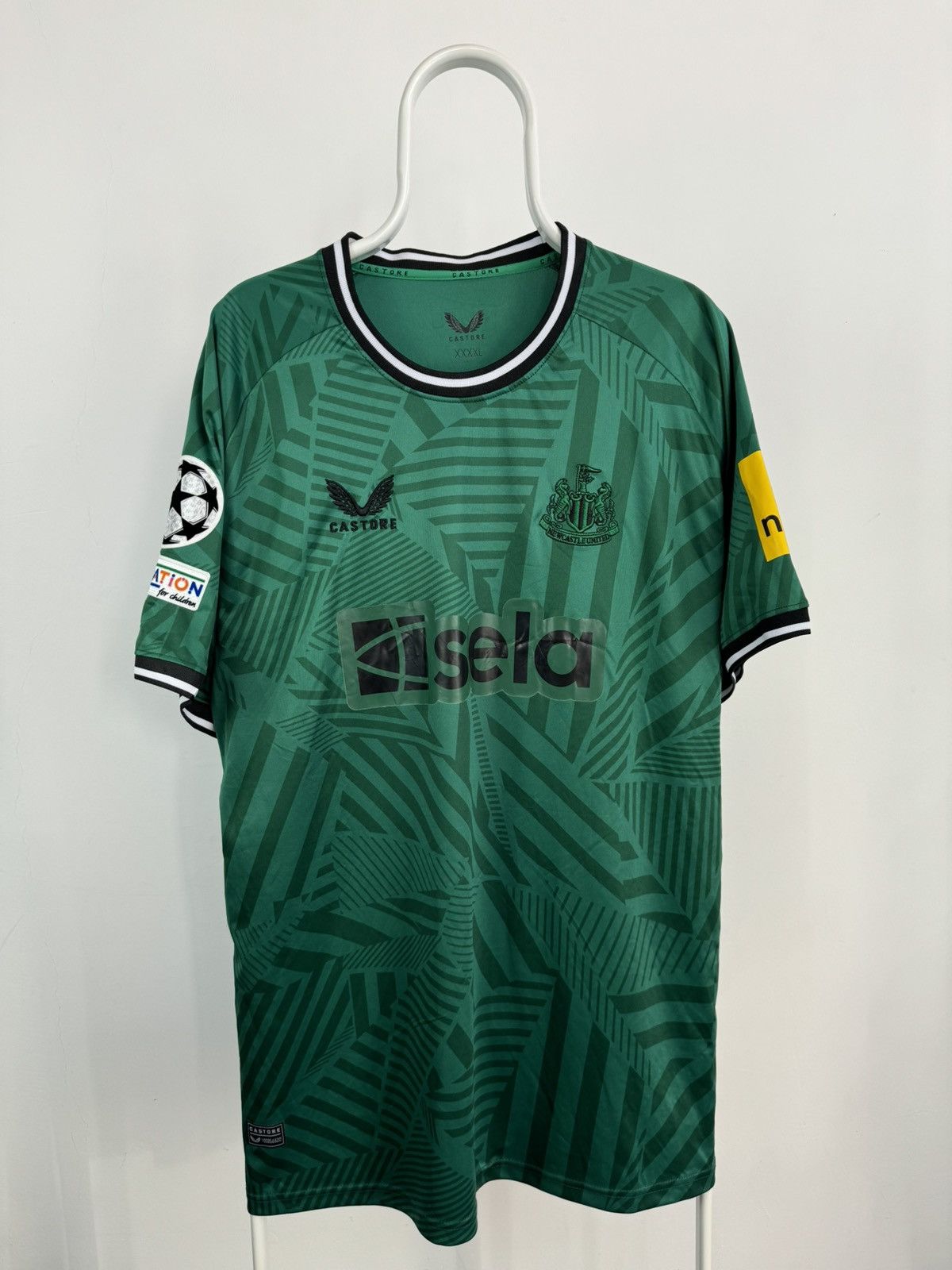 Other Castore Newcastle 2023-2024 Home Jersey Size US XXL / EU 58 / 5 - 1 Thumbnail