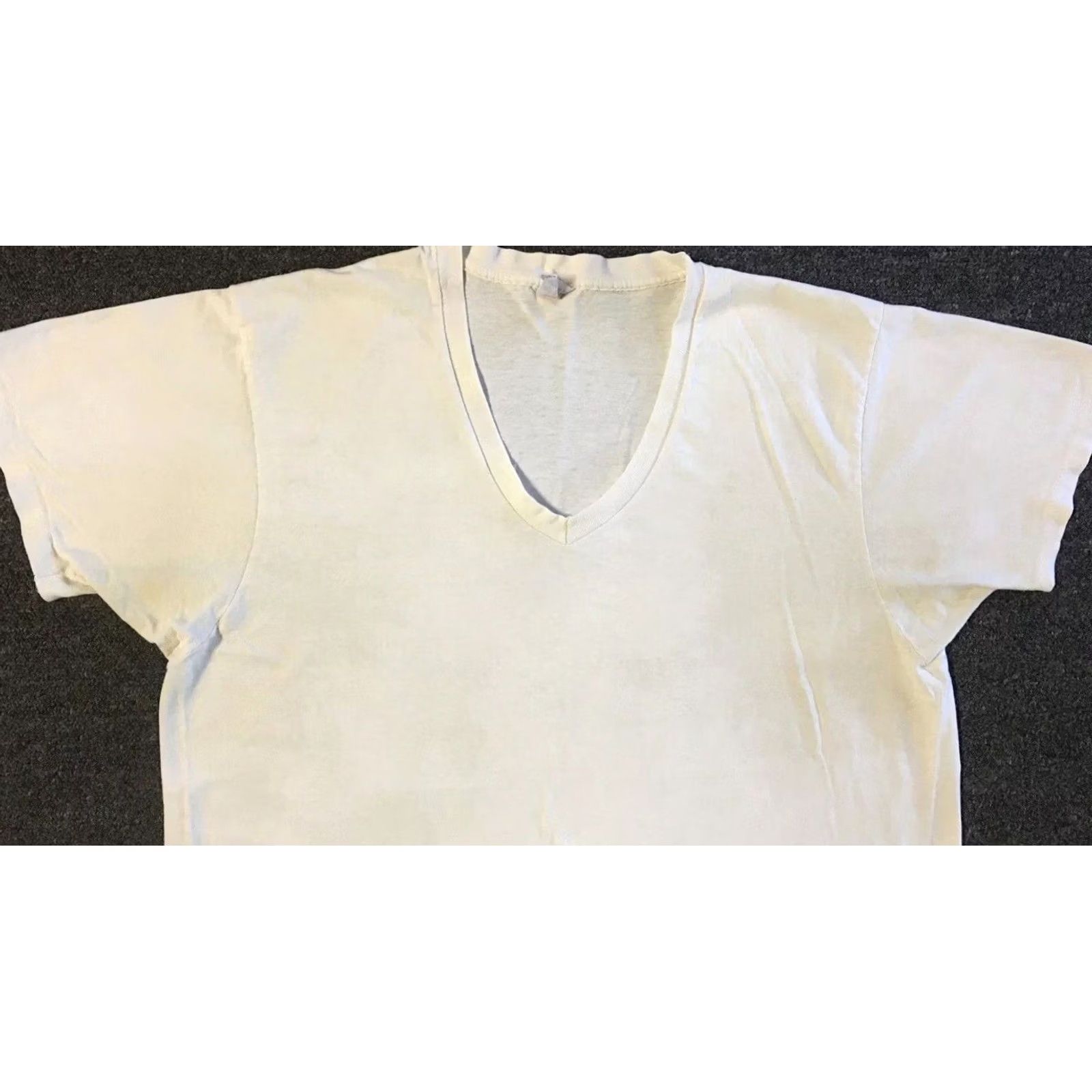Hanes VINTAGE Hanes T-Shirt M White 90s Distressed V-Neck Shirt Men Grunge Biker Punk Surf Skate PE 80s Hanes Single Stitch Size US M / EU 48-50 / 2 - 5 Thumbnail