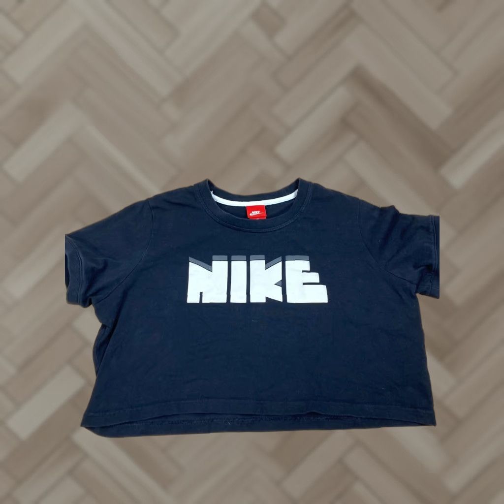 Nike Nike Crop Top Shirt Logo Spelled Out Black Crew Neck XL Women’s Short Sleeve T-Shirt 100% Cotton Casual Size XL / US 12-14 / IT 48-50 - 1 Thumbnail
