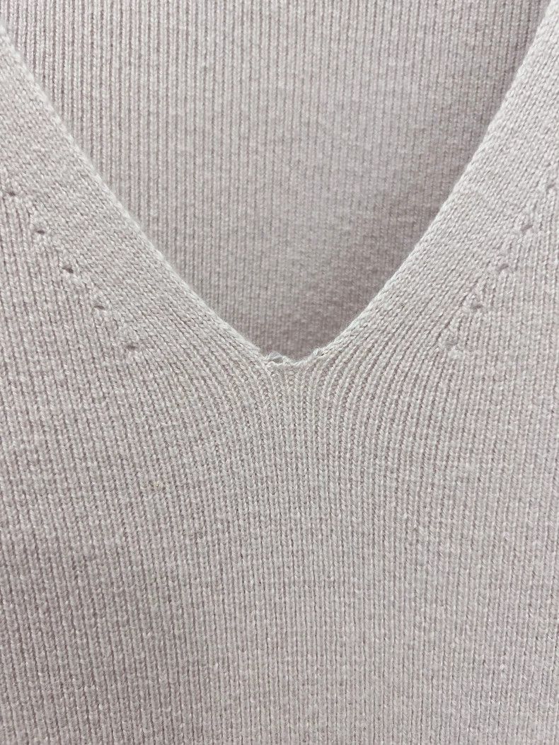 Loro Piana LORO PIANA Small cashmere nude pink V-neck knit sweater to Size M / US 6-8 / IT 42-44 - 4 Thumbnail