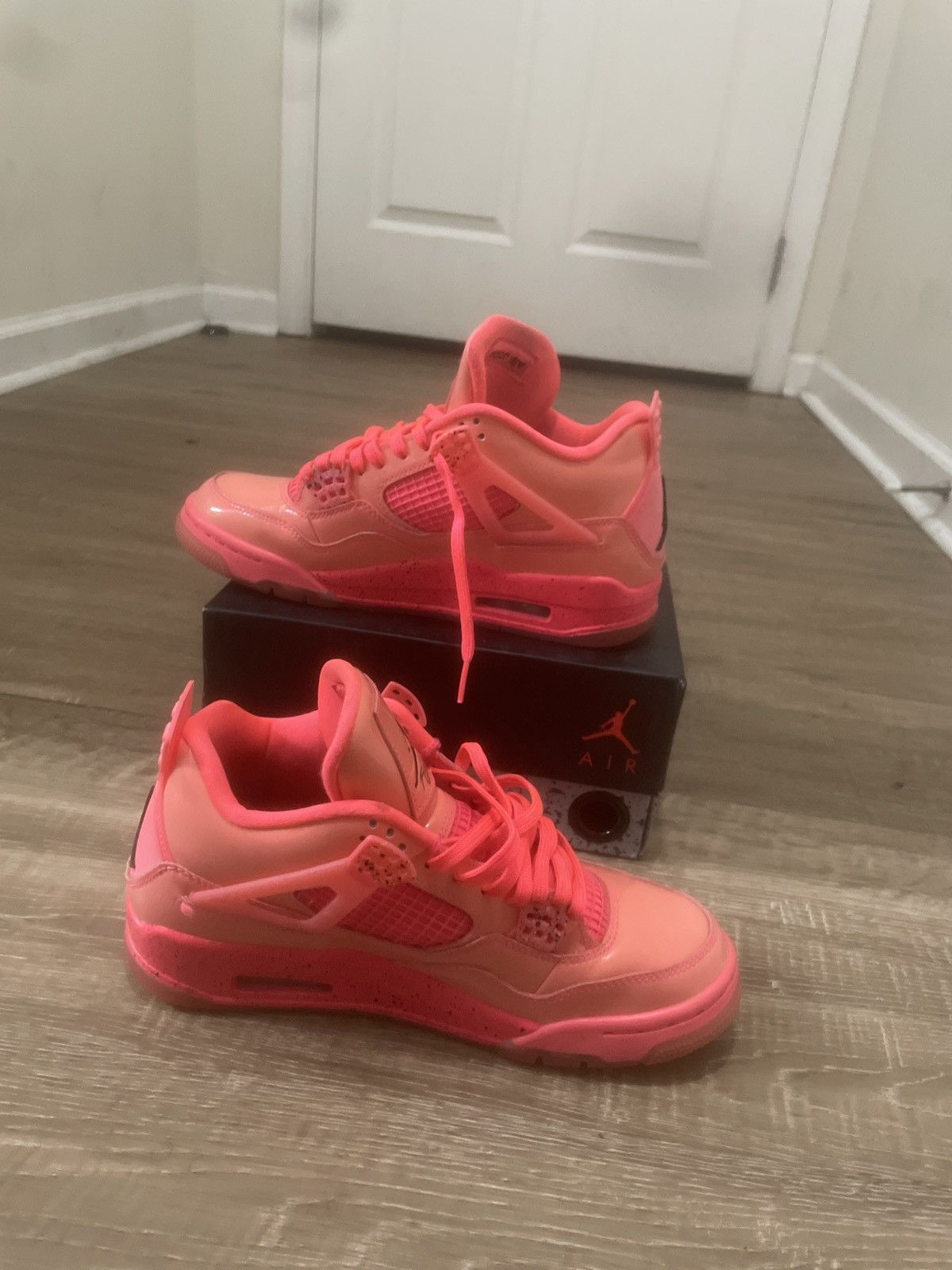 Jordan Brand × Nike Jordan Retro 4 Hot Punch Size US 8.5 / EU 41-42 - 5 Thumbnail