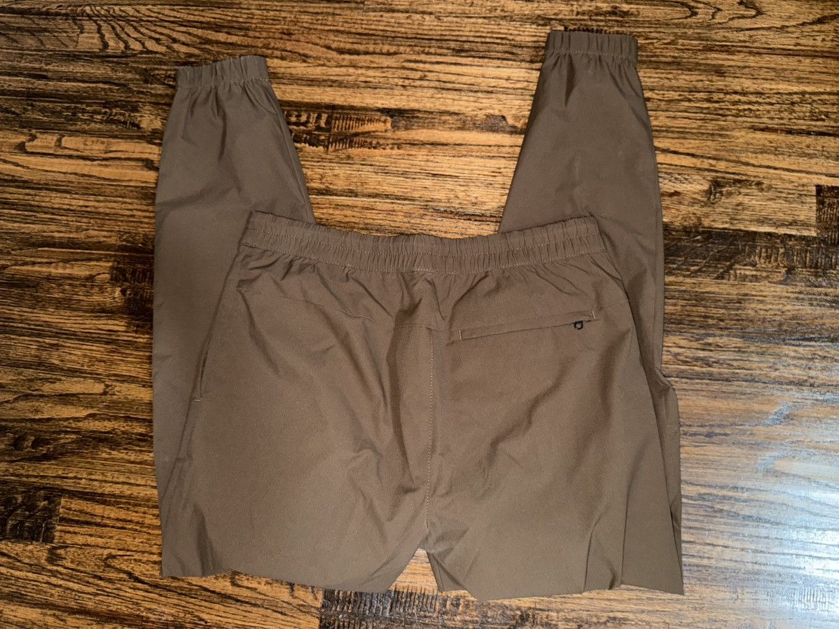 Banana Republic × Lululemon Banana Republic BR Sport Sz Small Motion Tech Joggers Grey Size US 30 / EU 46 - 4 Thumbnail