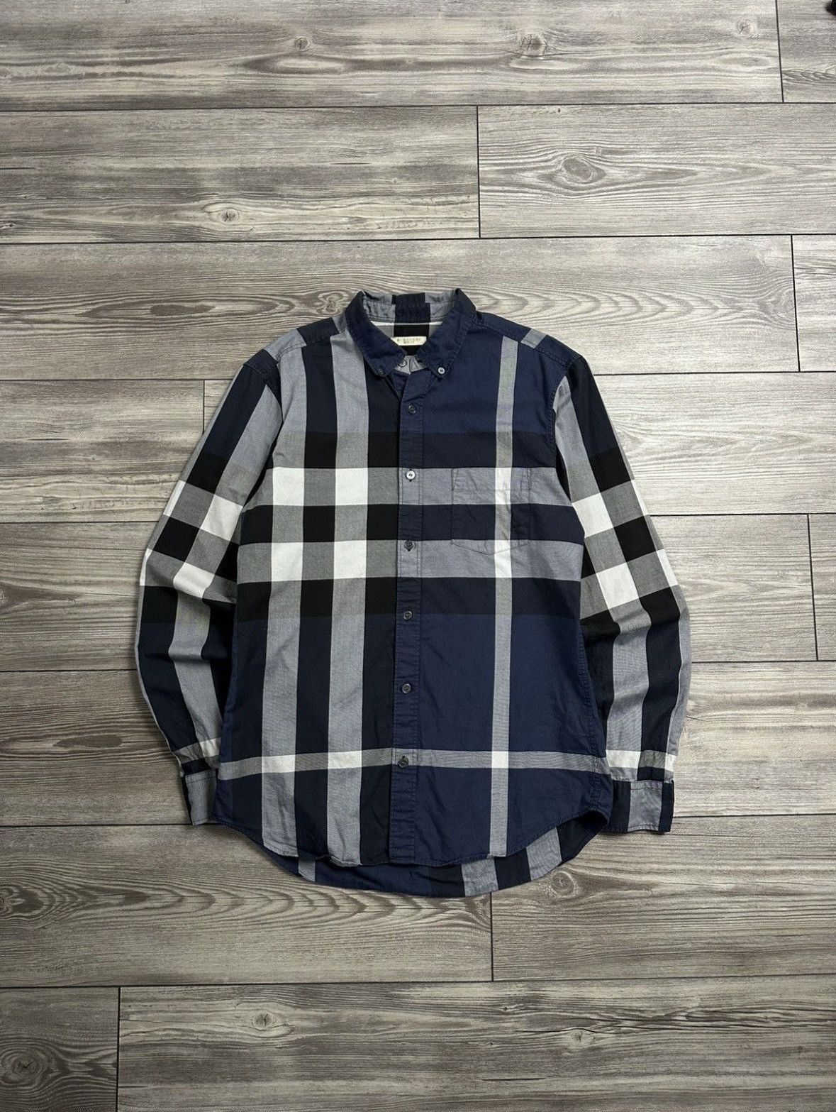 Burberry Burberry Brit Nova Check Plaid Button Up Size US M / EU 48-50 / 2 - 1 Thumbnail