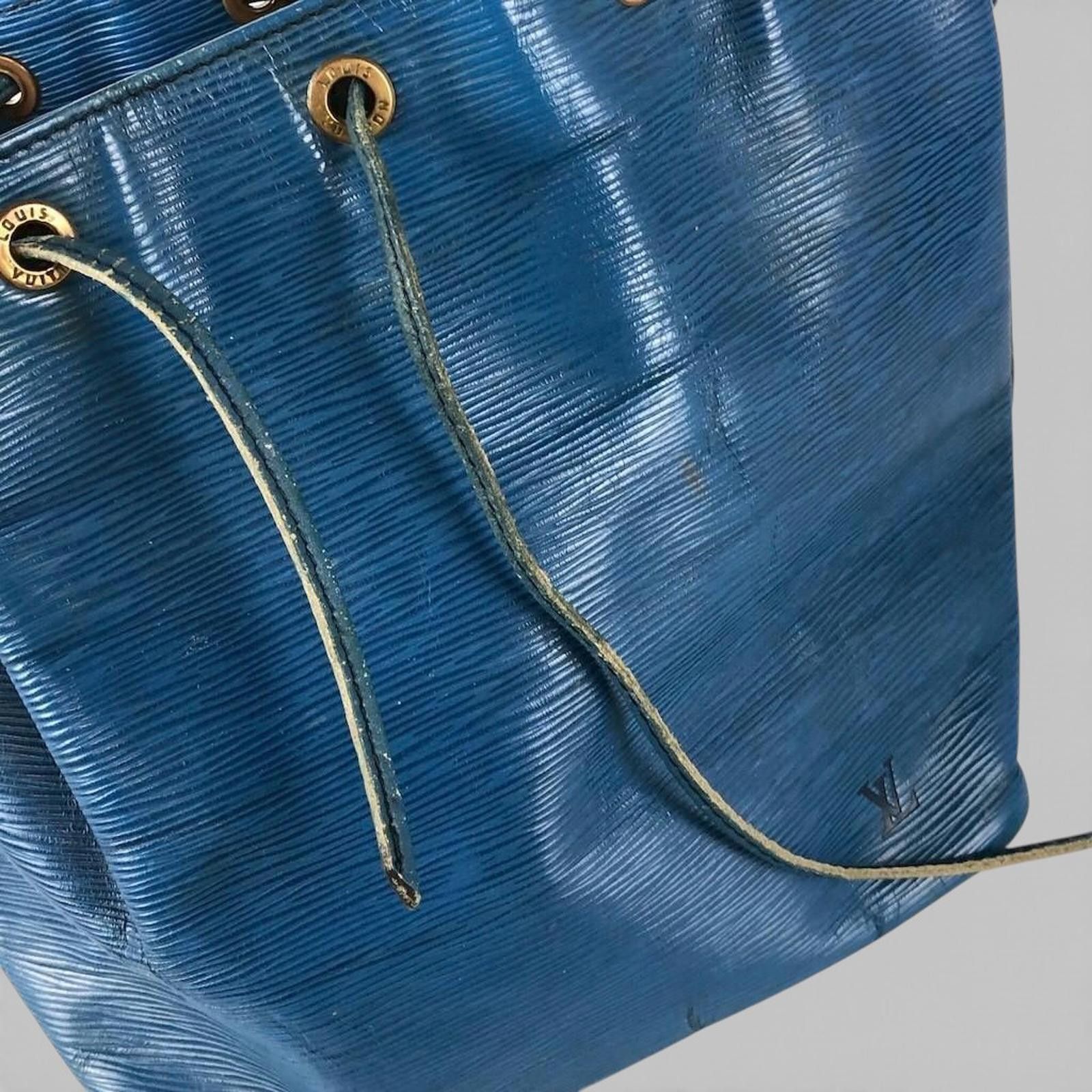 Louis Vuitton Louis Vuitton - Epi Leather Shoulder Bucket Bag Blue Size ONE SIZE - 4 Thumbnail