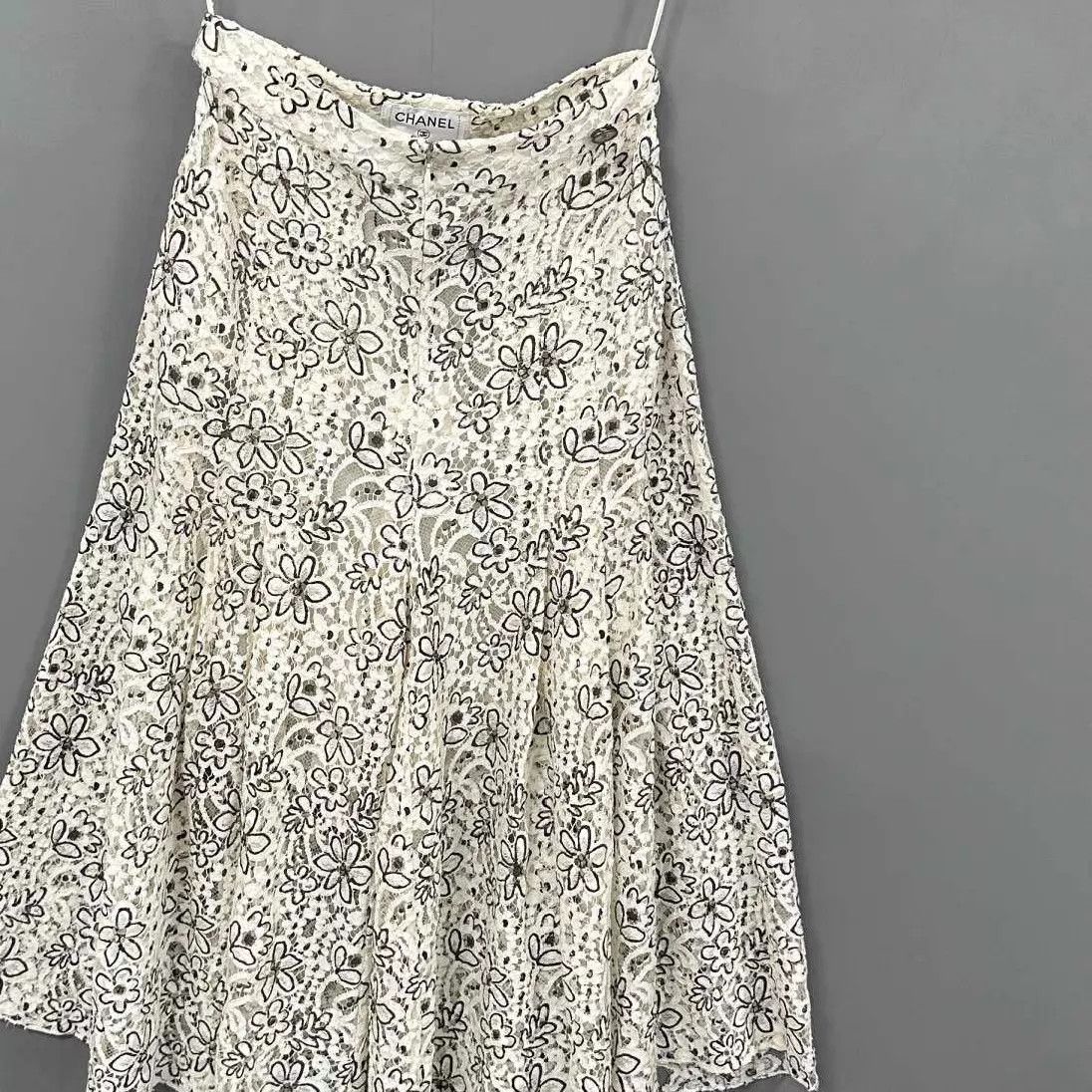 Chanel Chanel Camellia Skort Size 34 Size 25" / US 0 / IT 36 - 3 Thumbnail