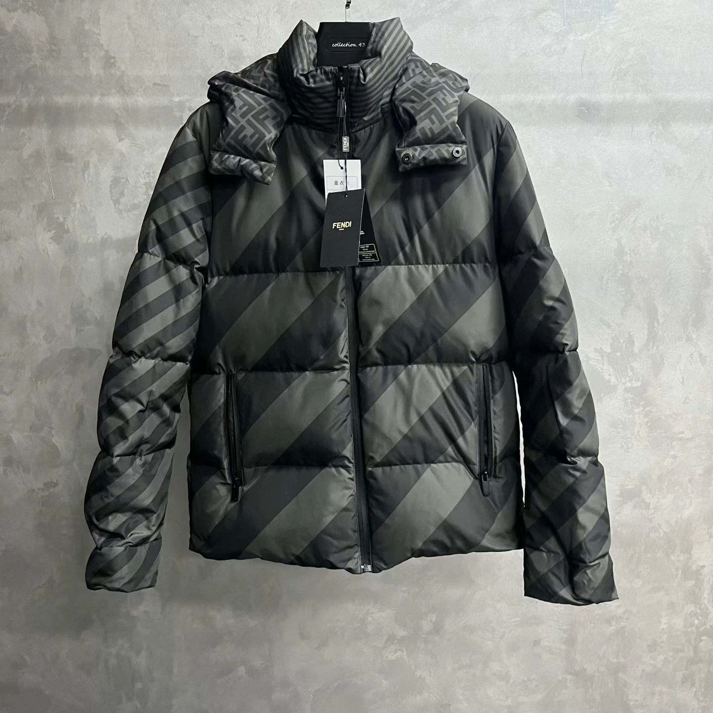 Fendi fendi black logo puff jacket with hood Size US L / EU 52-54 / 3 - 6 Thumbnail