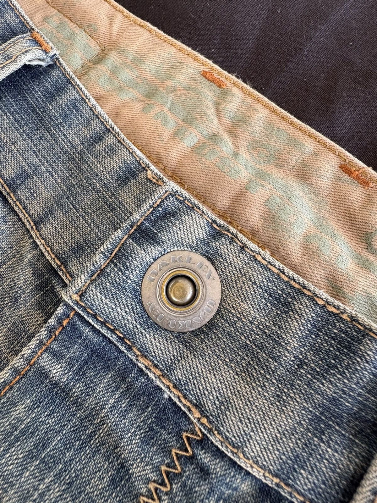 Oakley Rare Vintage Oakley Denim Faded Wash Flare Jeans Pants Size US 33 - 15 Thumbnail