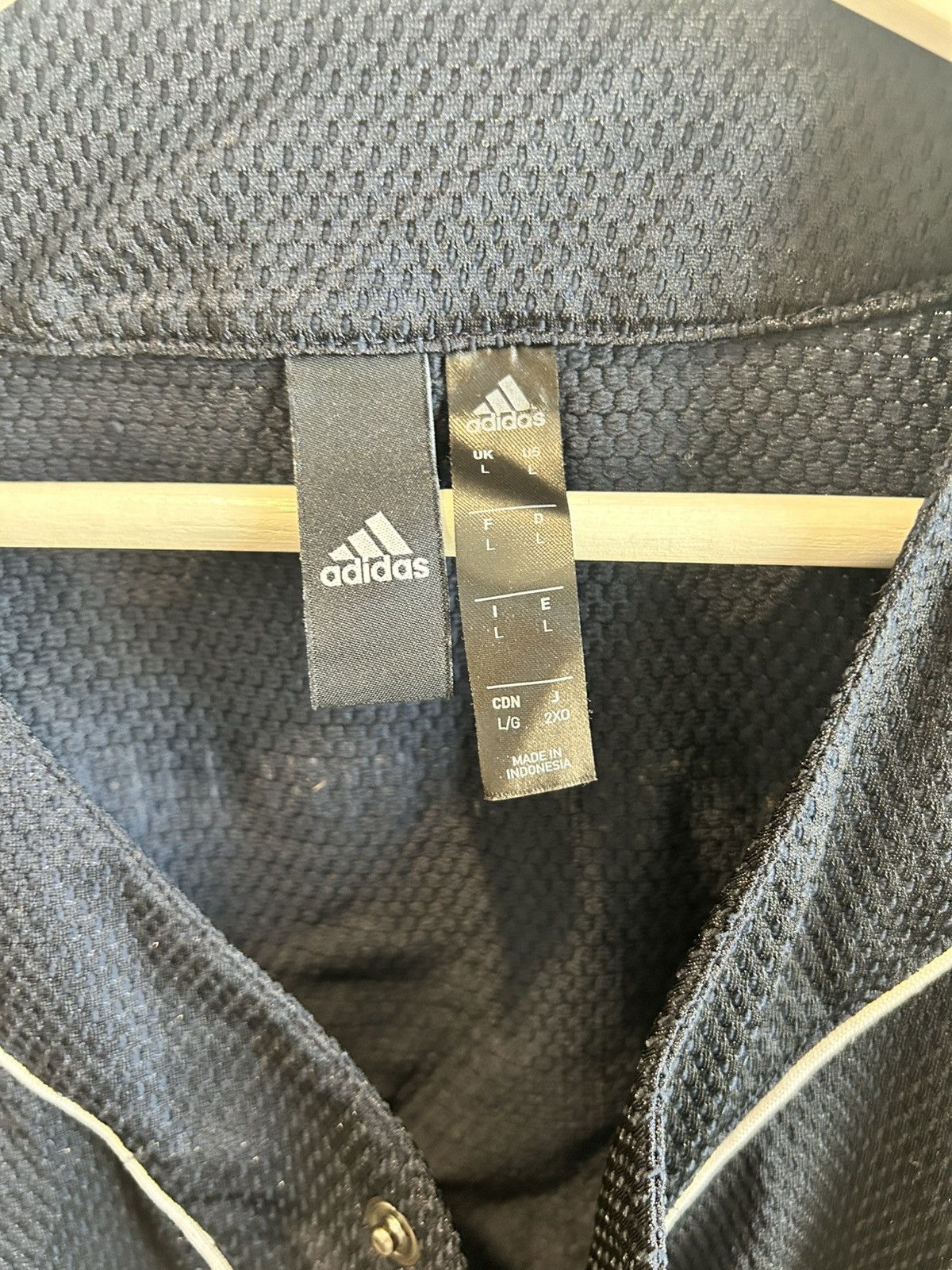 Adidas Adidas plain jersey shirt. Size US L / EU 52-54 / 3 - 3 Thumbnail