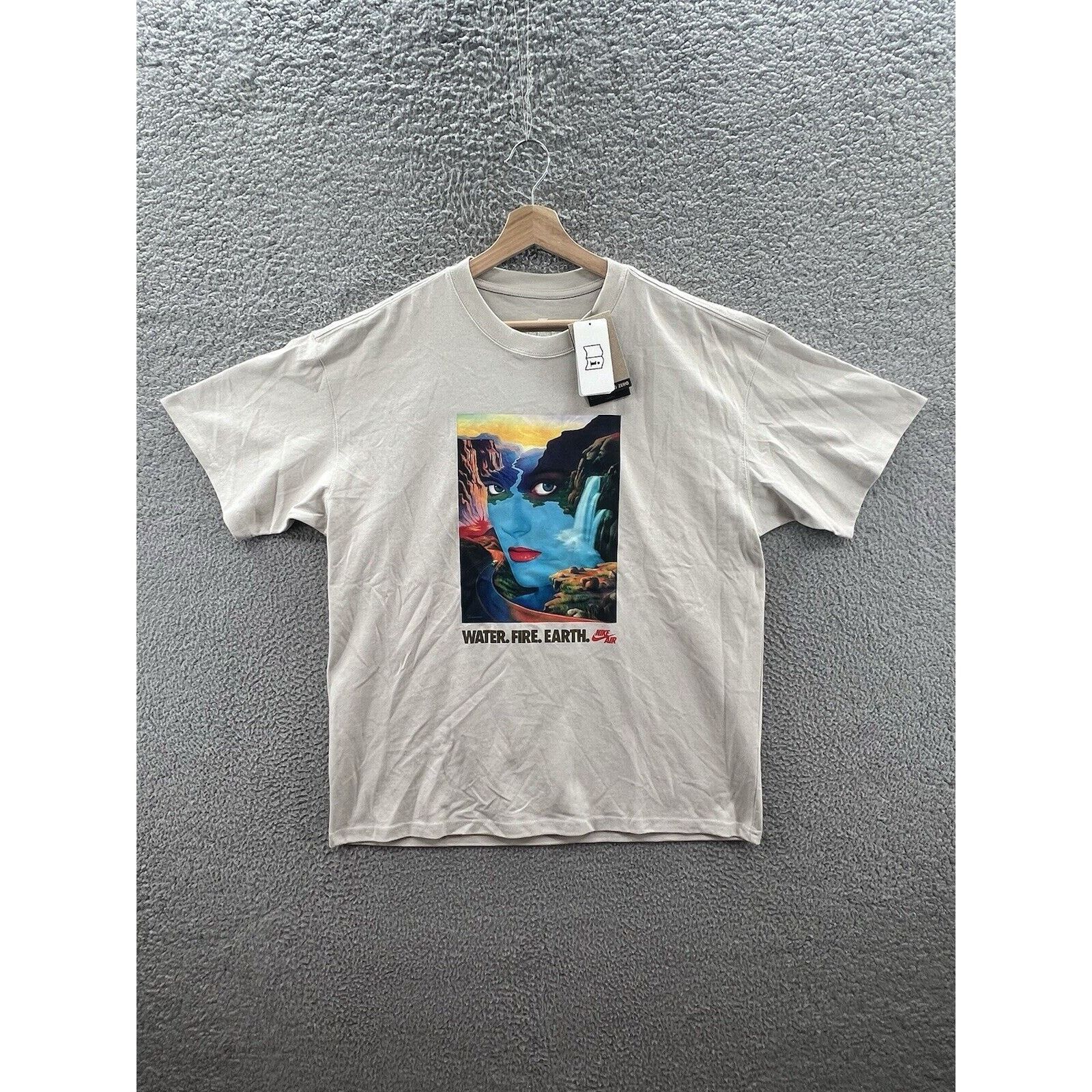 Nike Nike T-Shirt Water Fire Earth Graphic Tee Men’s Large Loose Size US L / EU 52-54 / 3 - 1 Thumbnail