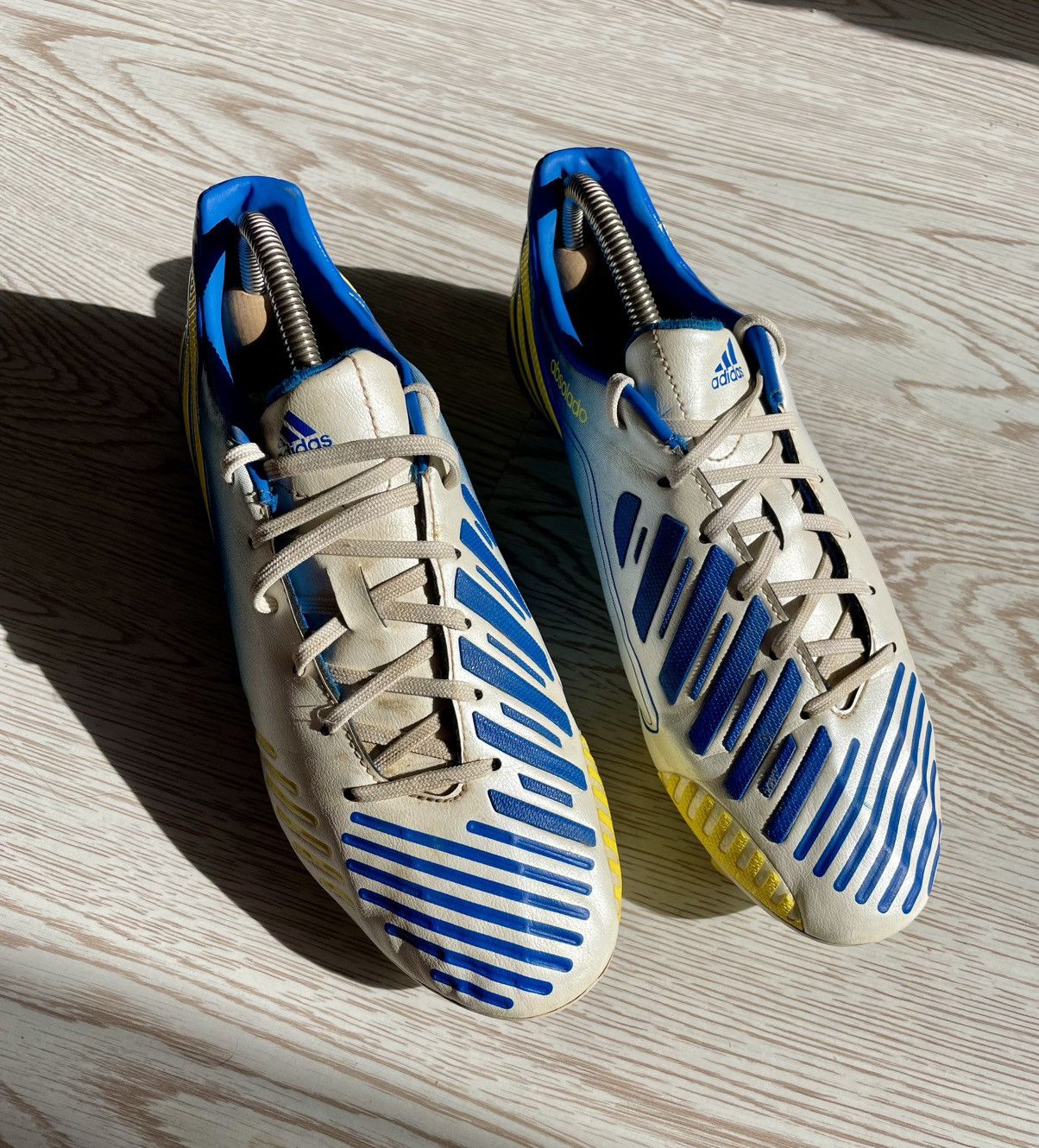Adidas Adidas Predator Absolado Soccer Cleats size 41.5 Size US 8 / EU 41 - 2 Thumbnail