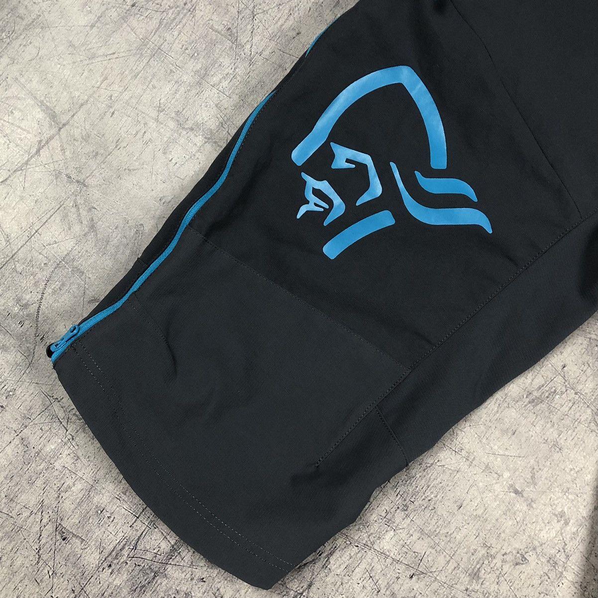 Norrona Norrona Trekking Outdoor Fjora Mountain Shorts y2k gcw23 og Size 28" / US 6 / IT 42 - 6 Thumbnail