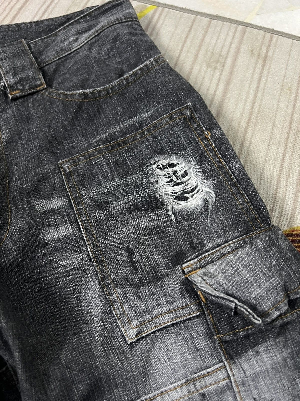Japanese Brand 💥Zucca Multipocket Reconstruct Design Distressed Jean Size US 30 / EU 46 - 12 Thumbnail