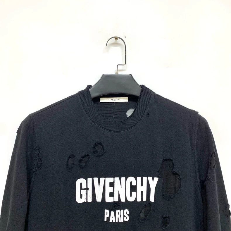 Givenchy Givenchy Black Hole Design Sweatshirt Size US S / EU 44-46 / 1 - 3 Thumbnail
