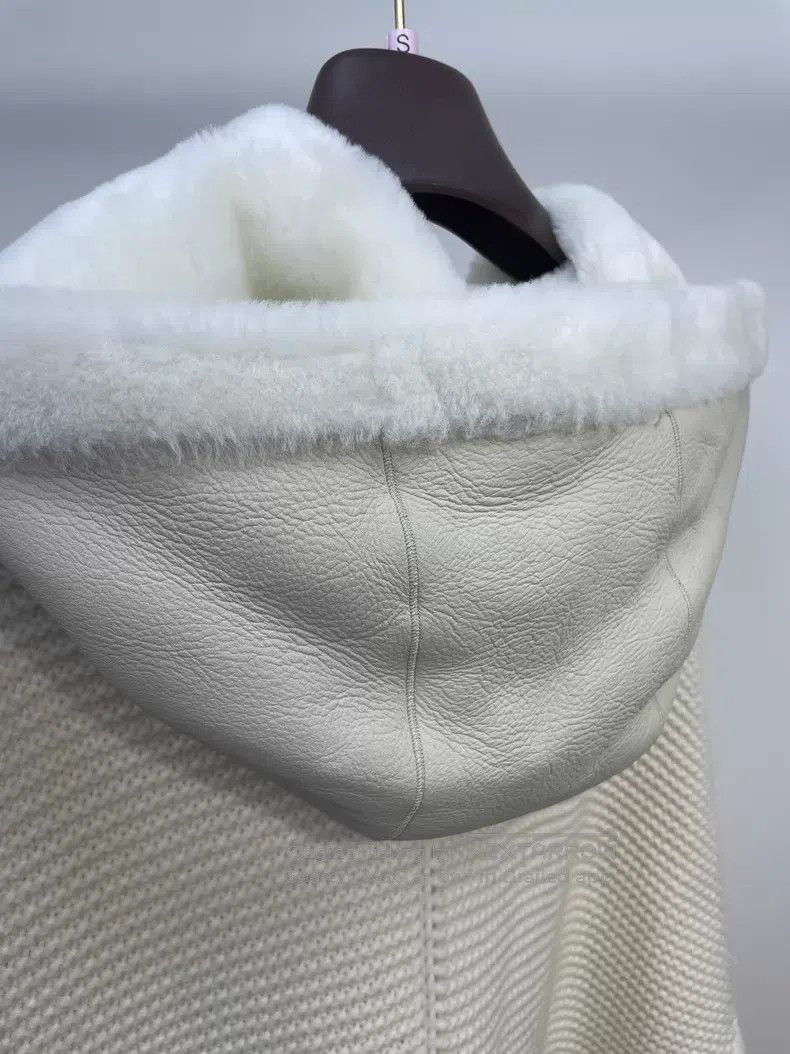 Loro Piana Loro Piana Shearling fur and cashmere knit jacket. Size XS / US 0-2 / IT 36-38 - 3 Thumbnail
