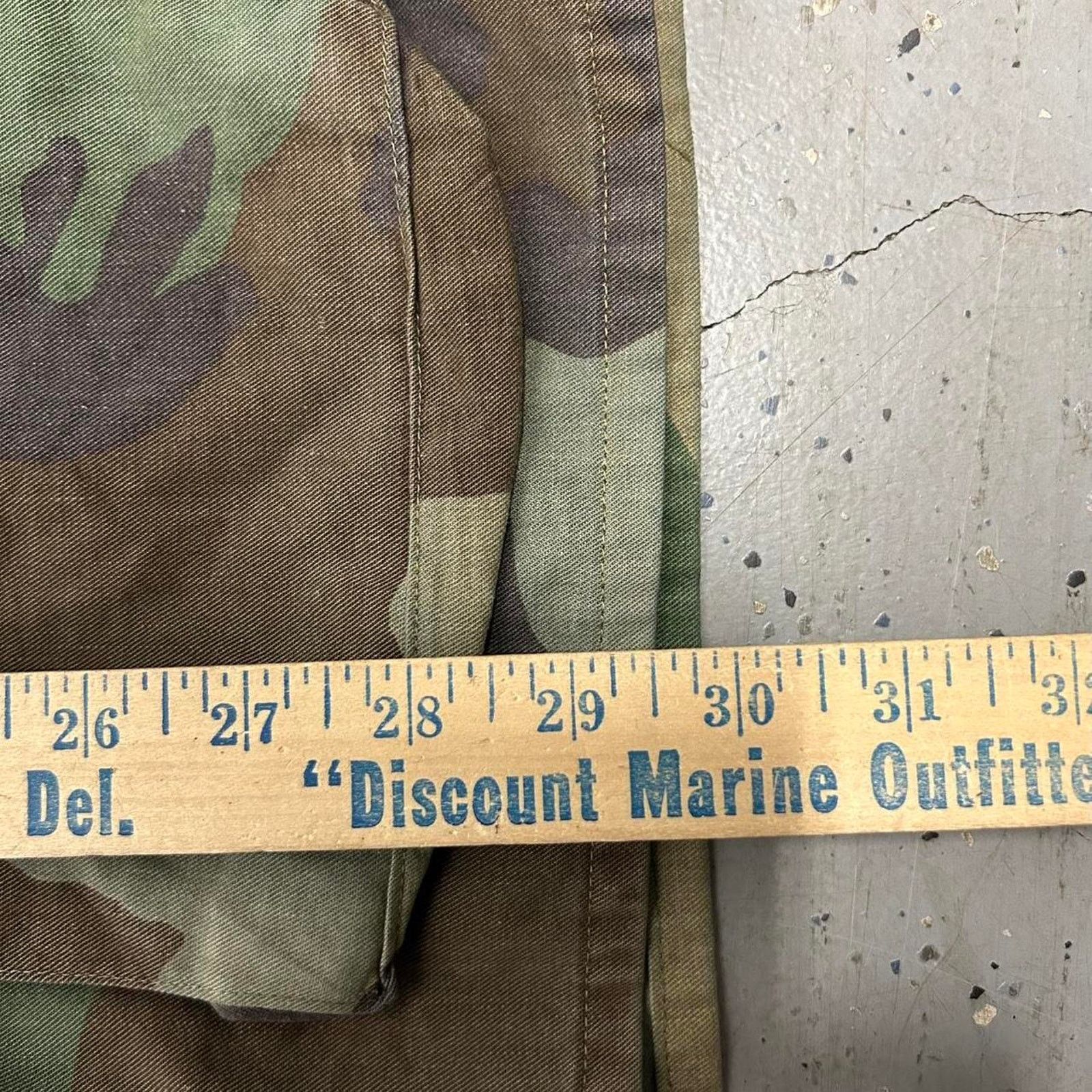 Other Vtg military camo button shirt Size US L / EU 52-54 / 3 - 5 Thumbnail