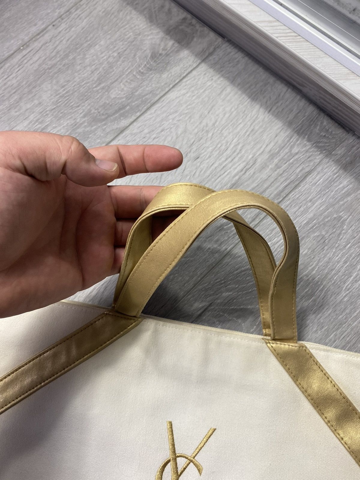 Yves Saint Laurent Yves Saint Laurent YSL Logo Lacquered Tote Shopper Hand Bag Size ONE SIZE - 8 Thumbnail